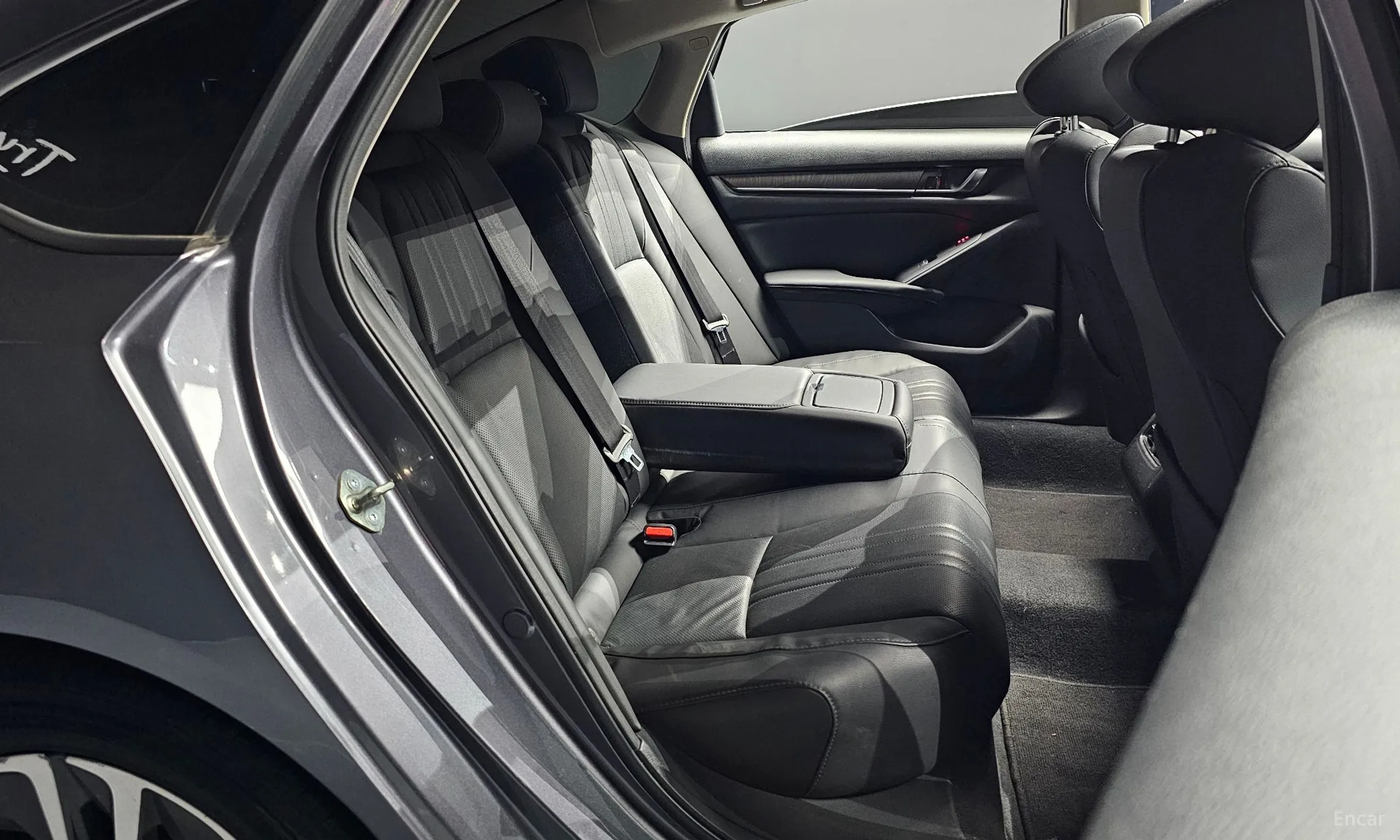 Honda Accord 10th Generation превью 12