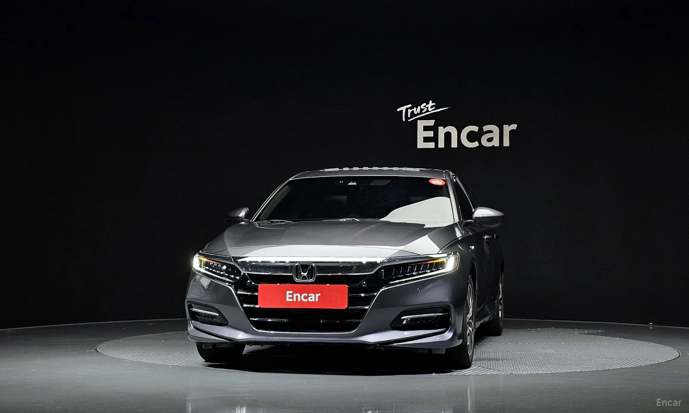 Honda Accord 10th Generation превью 3