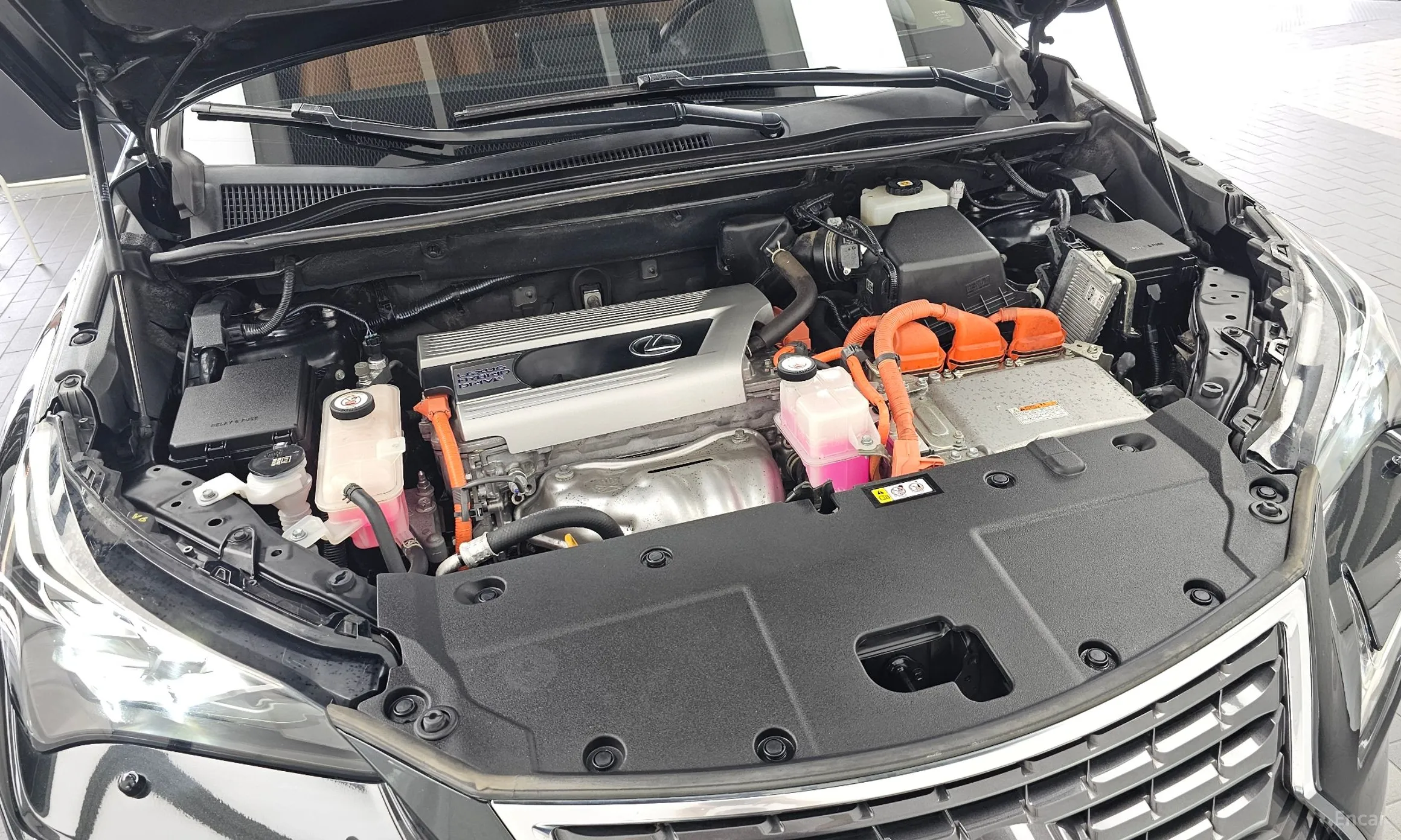 Lexus NX300h превью 6