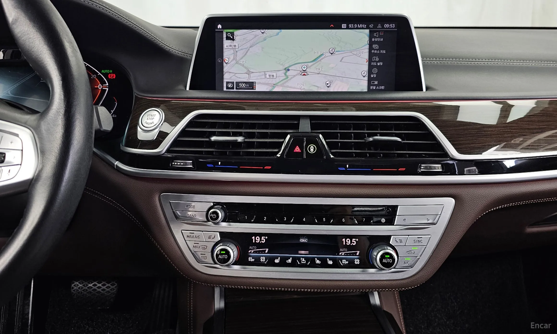 BMW 7 Series (G11) превью 14