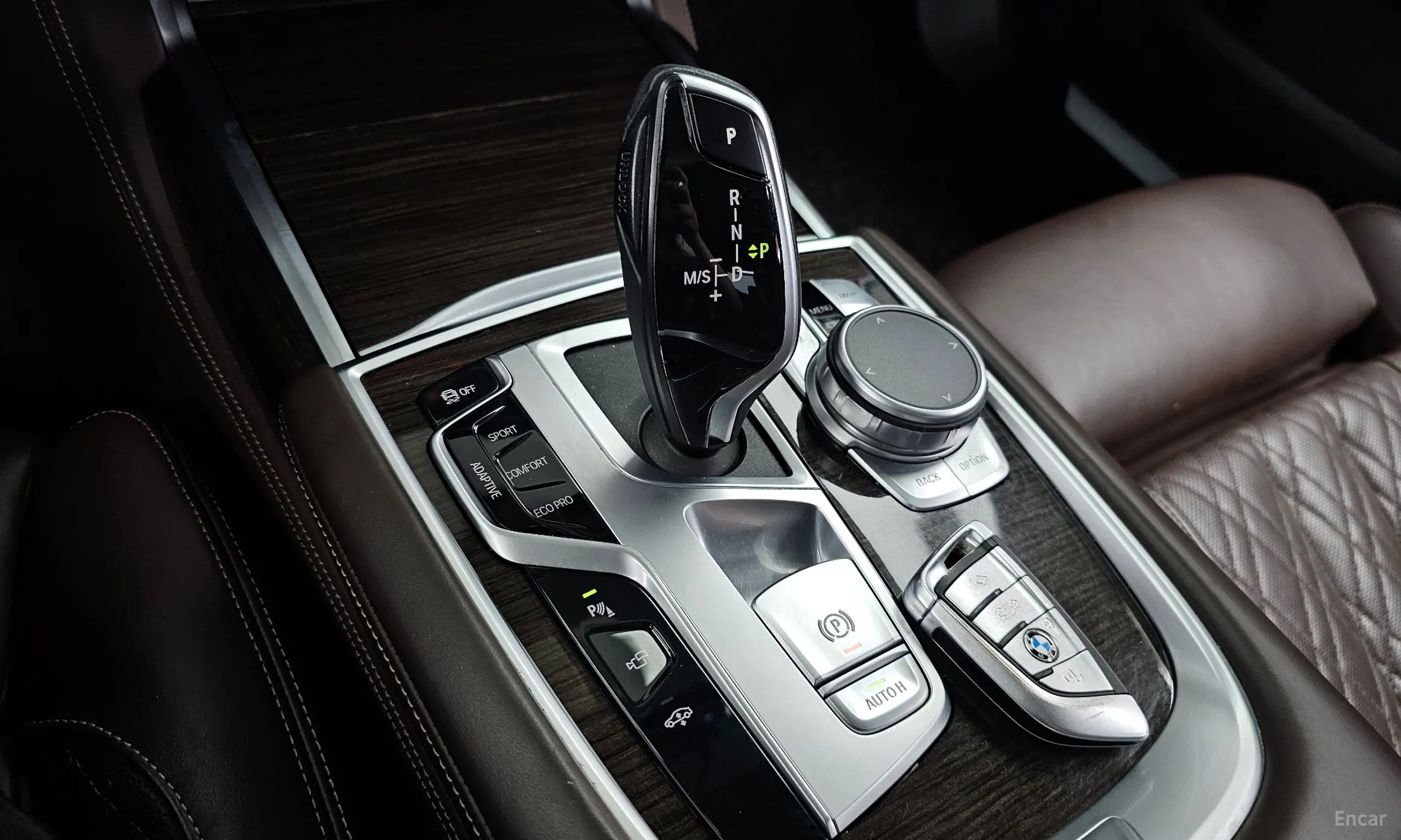 BMW 7 Series (G11) превью 9