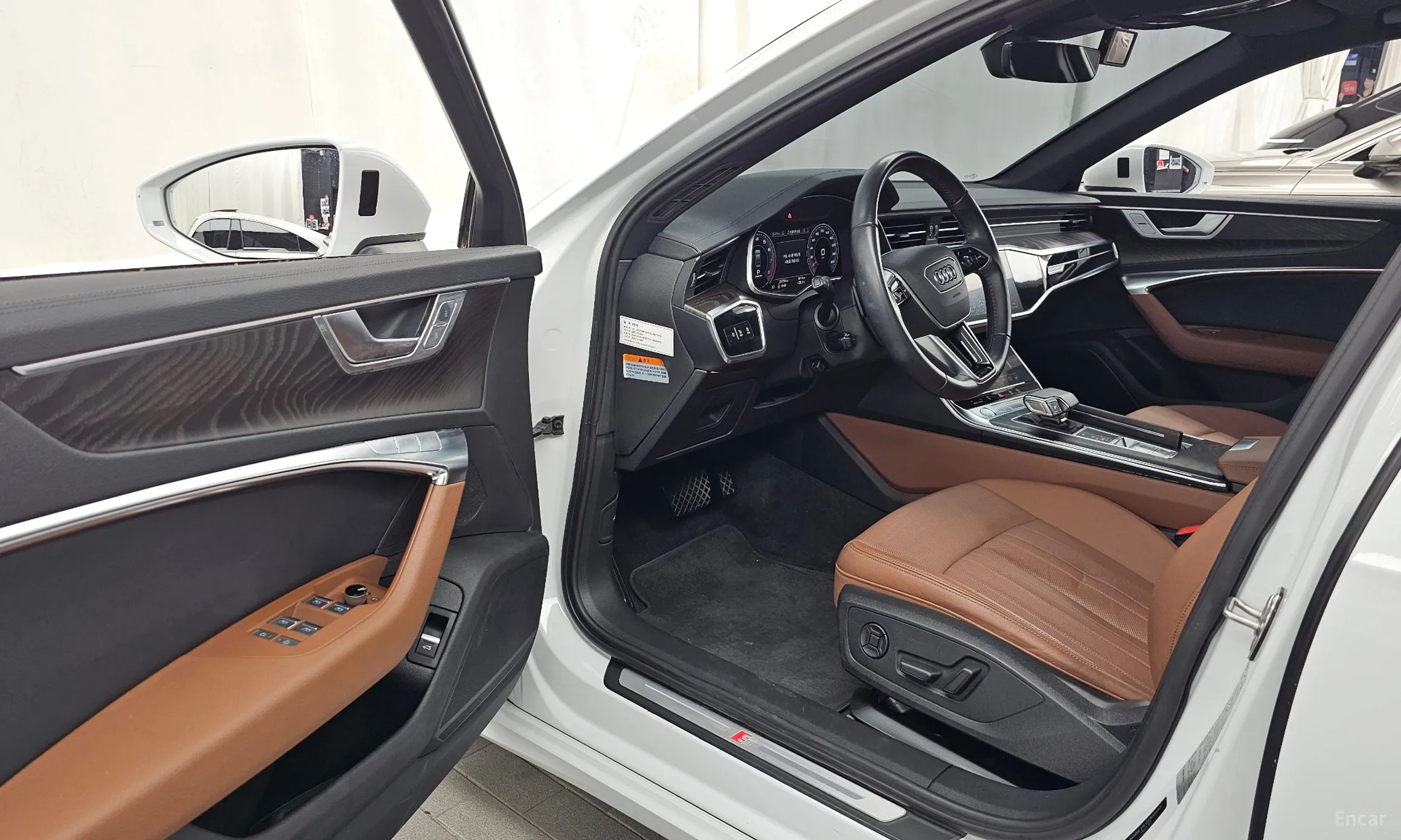 Audi A6 (C8) превью 10