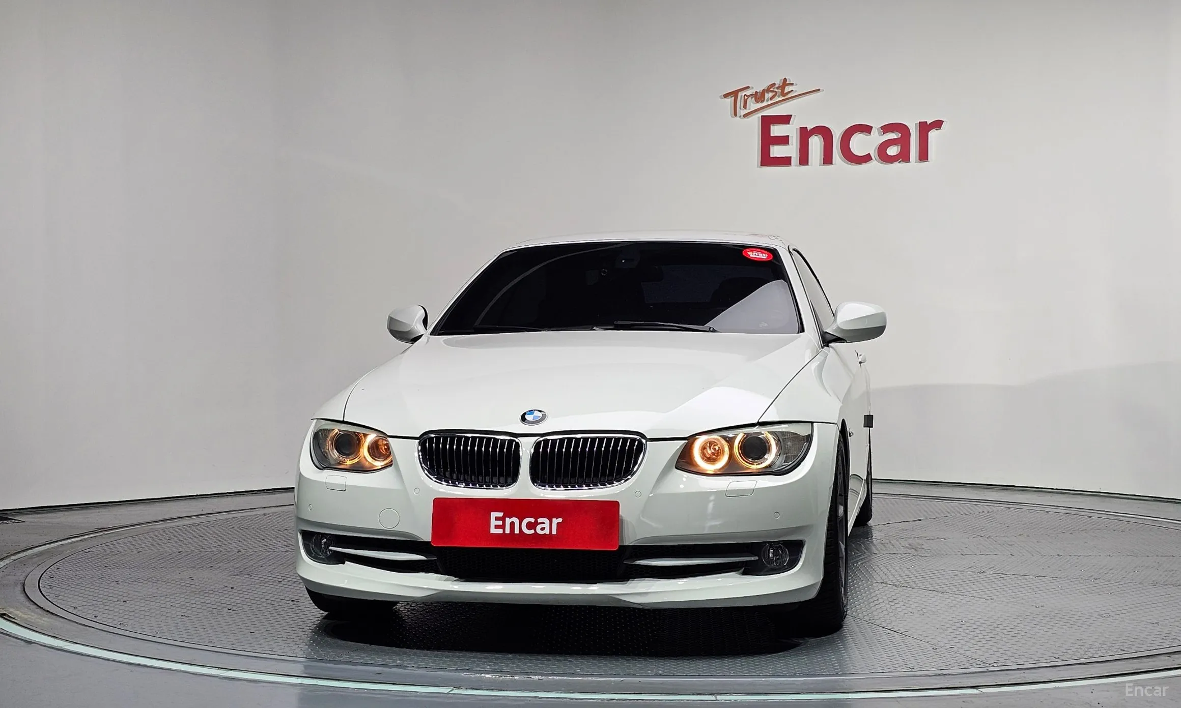 BMW 3 Series (E90) превью 3