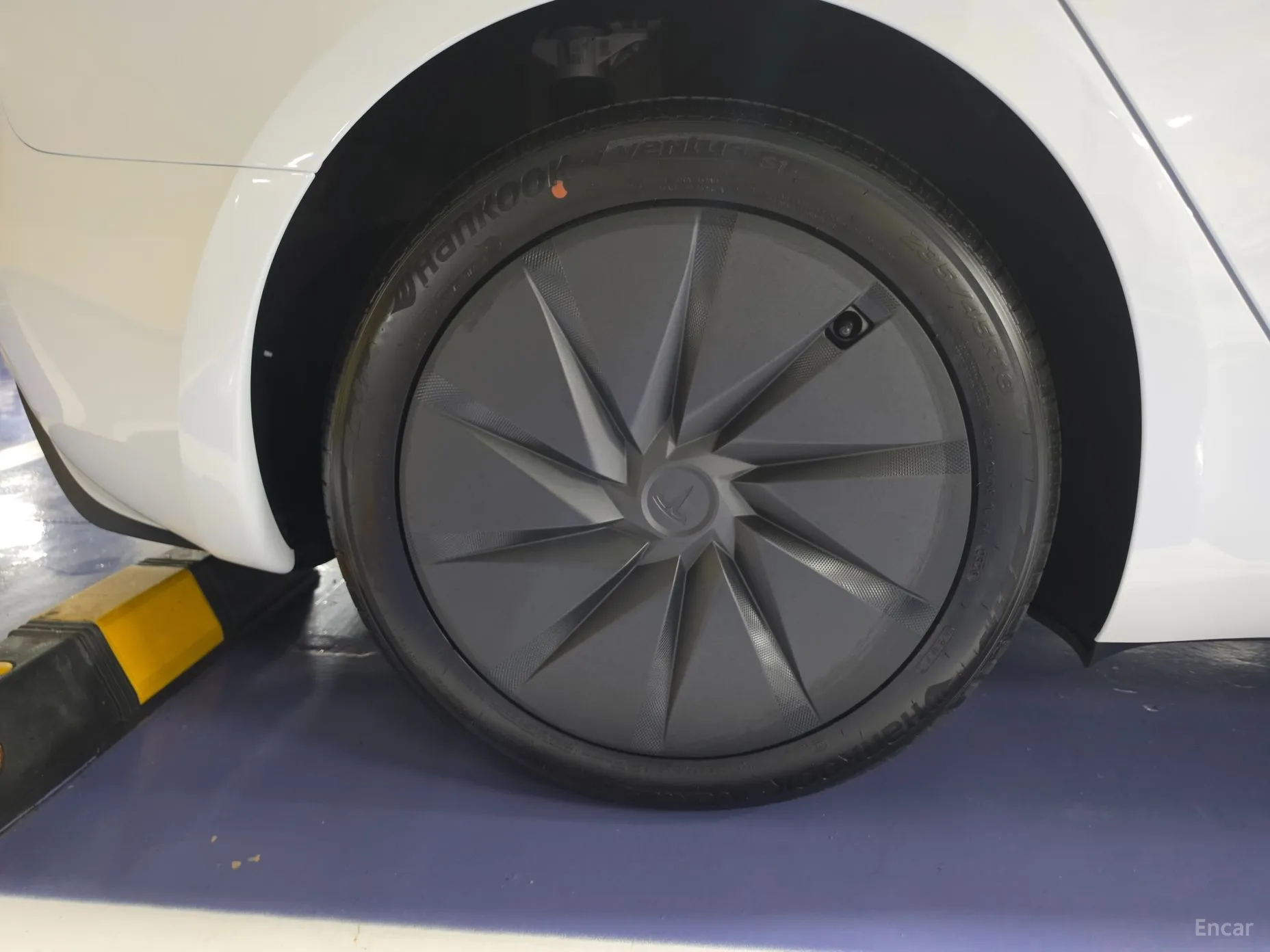 Tesla Model 3 превью 8