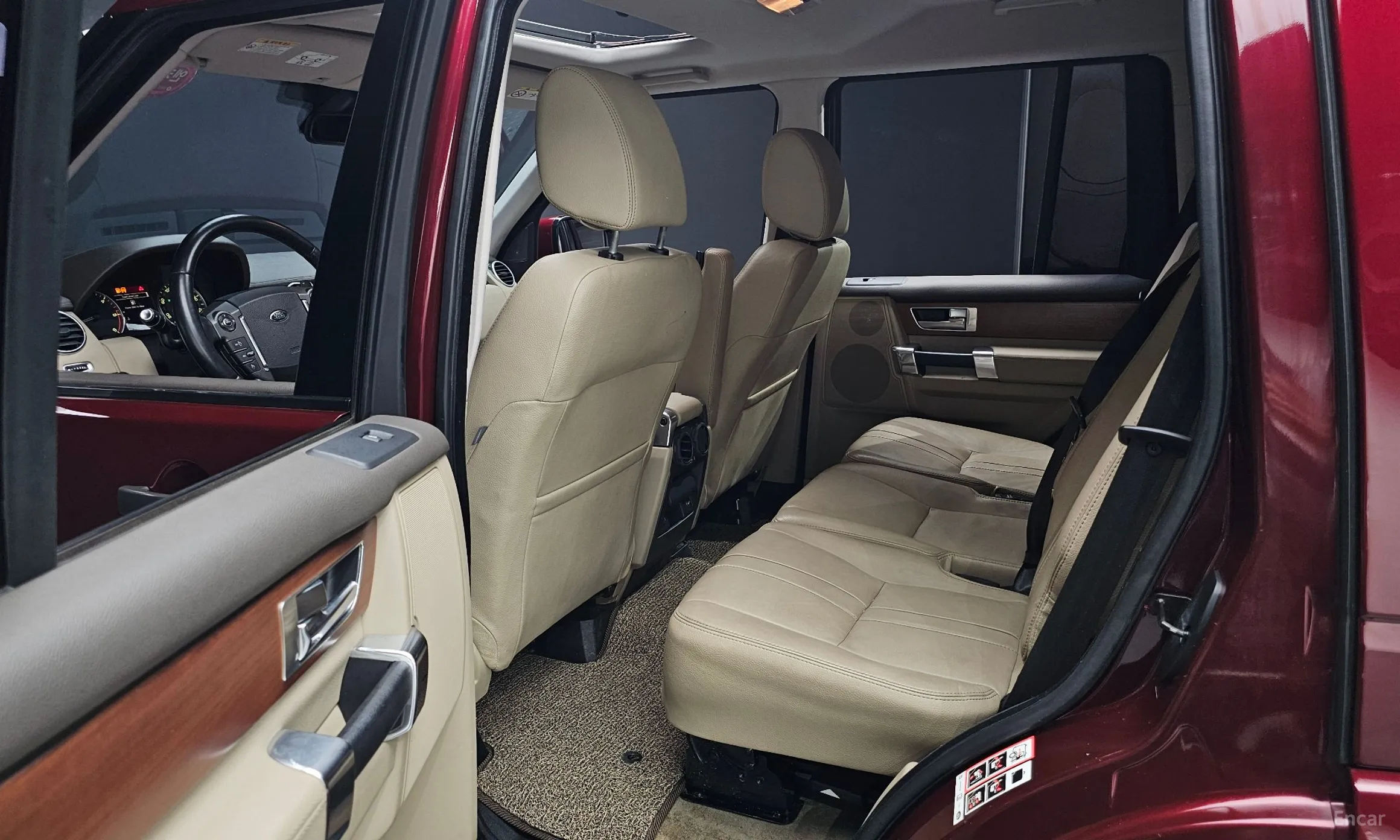 Land Rover Discovery 4 превью 12