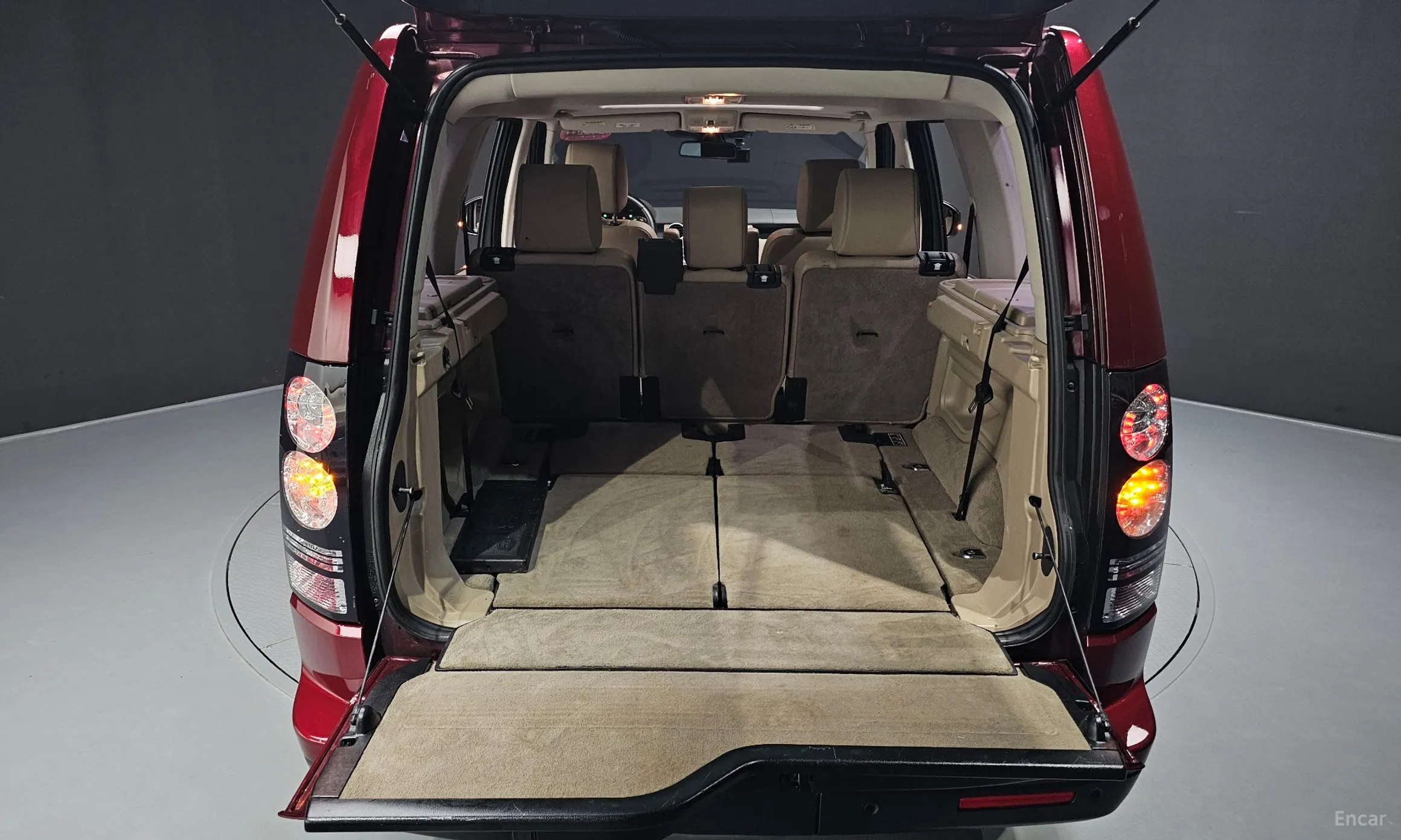 Land Rover Discovery 4 превью 20