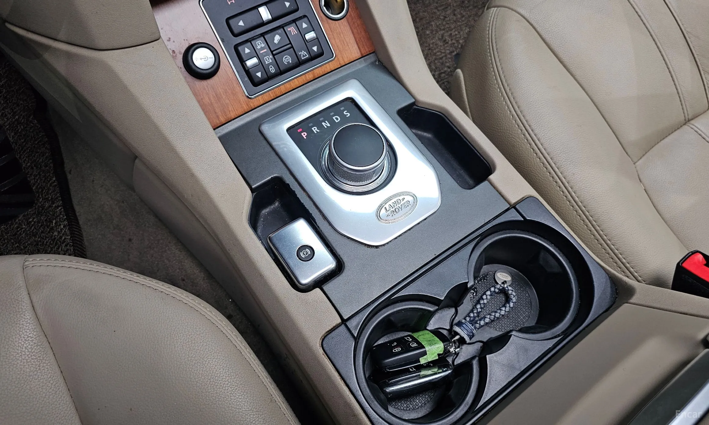 Land Rover Discovery 4 превью 9