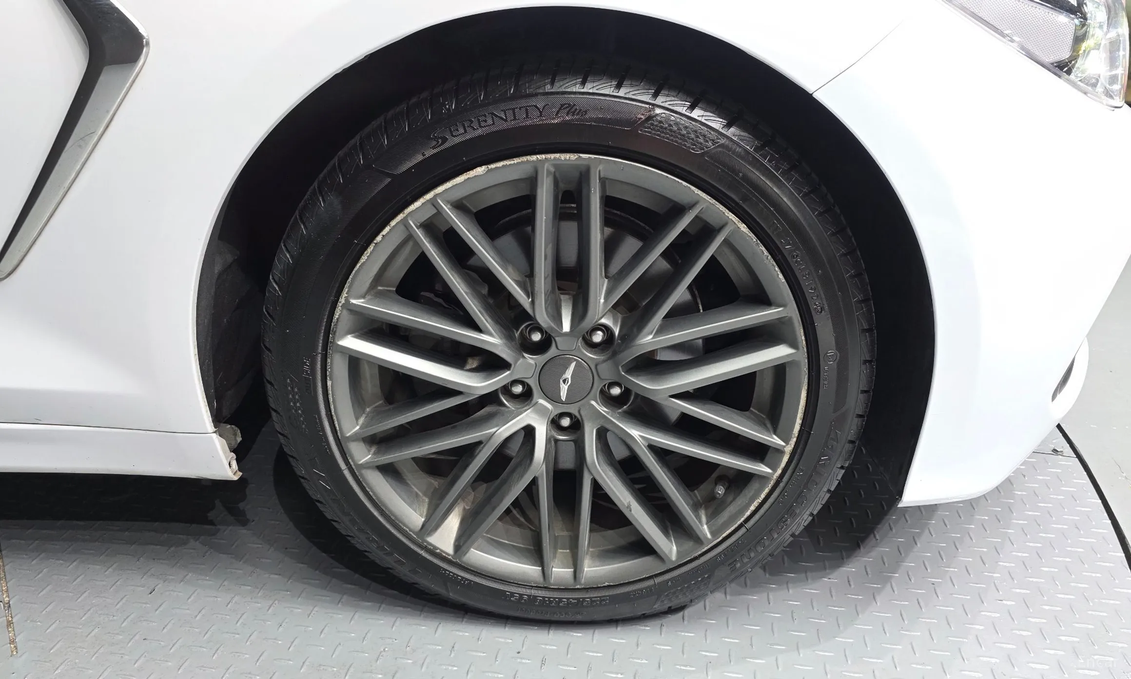 Genesis G70 превью 5