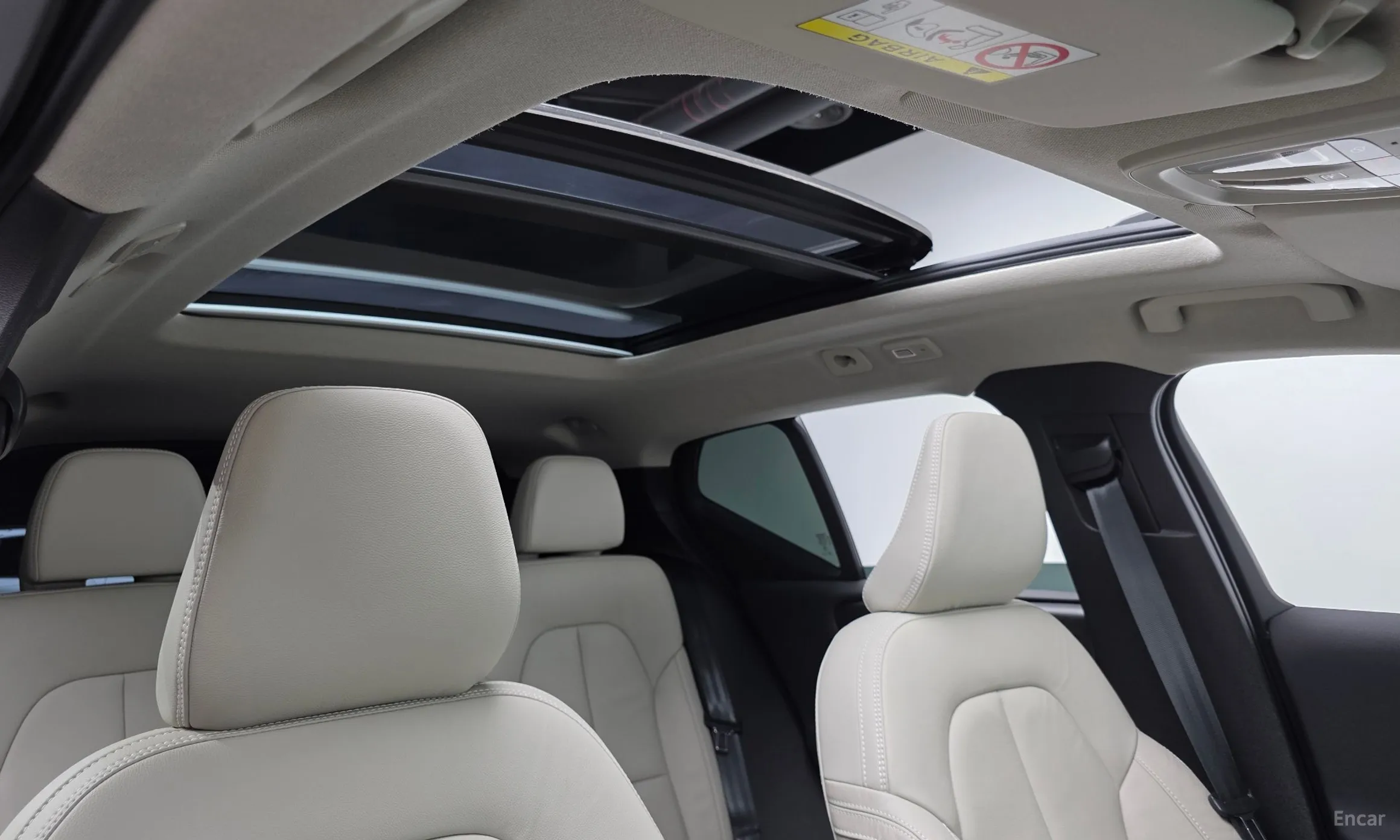 Volvo XC40 превью 13