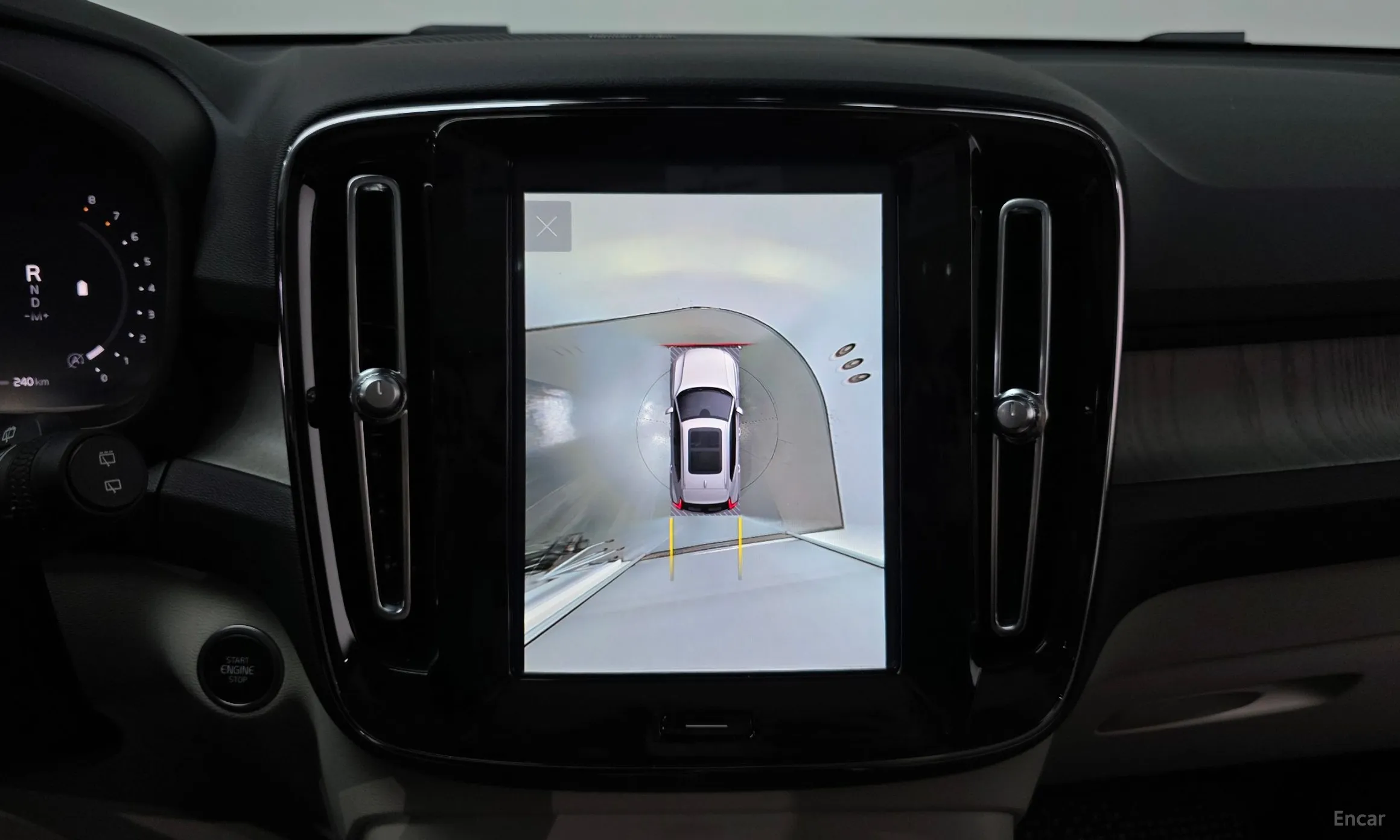 Volvo XC40 превью 17