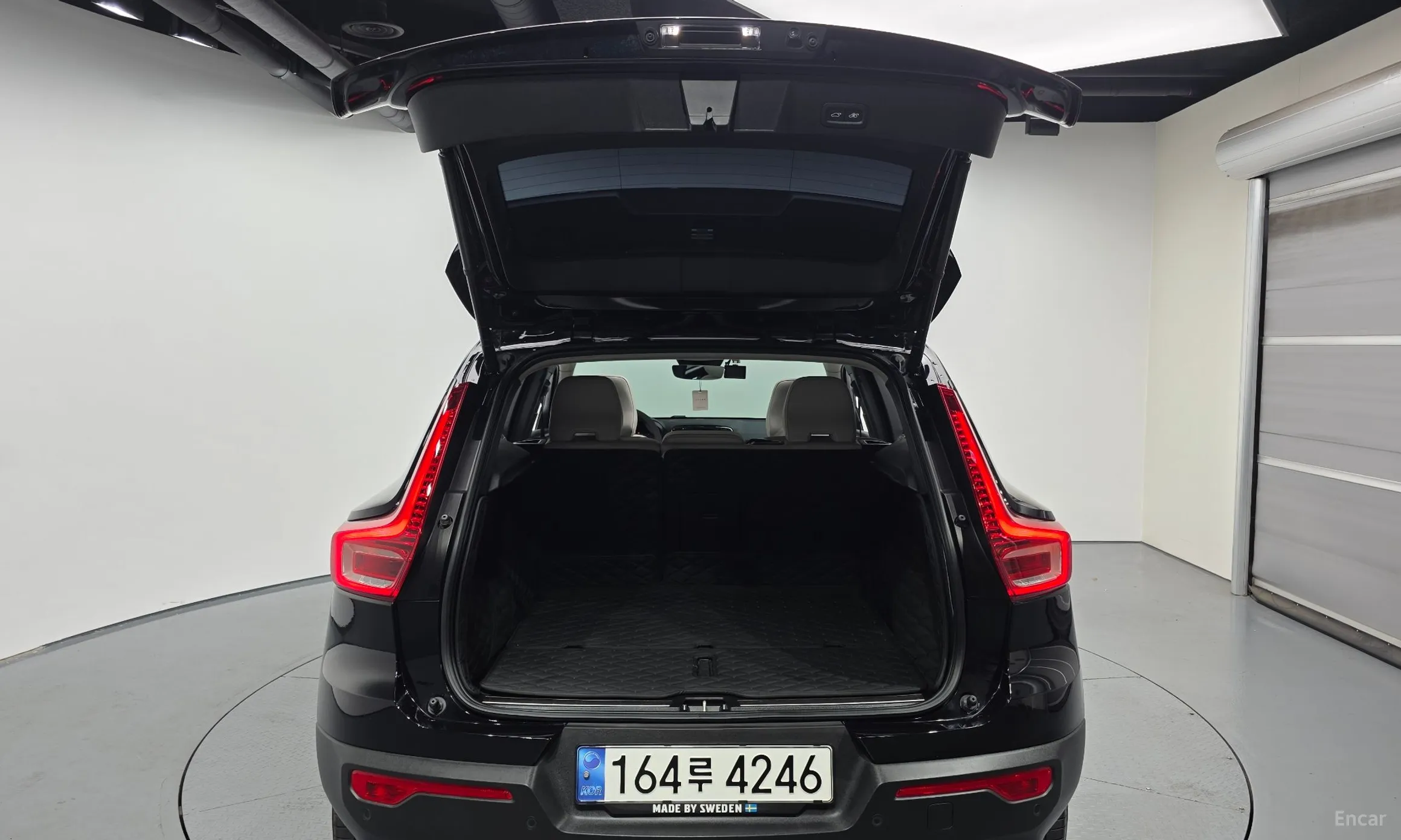 Volvo XC40 превью 20