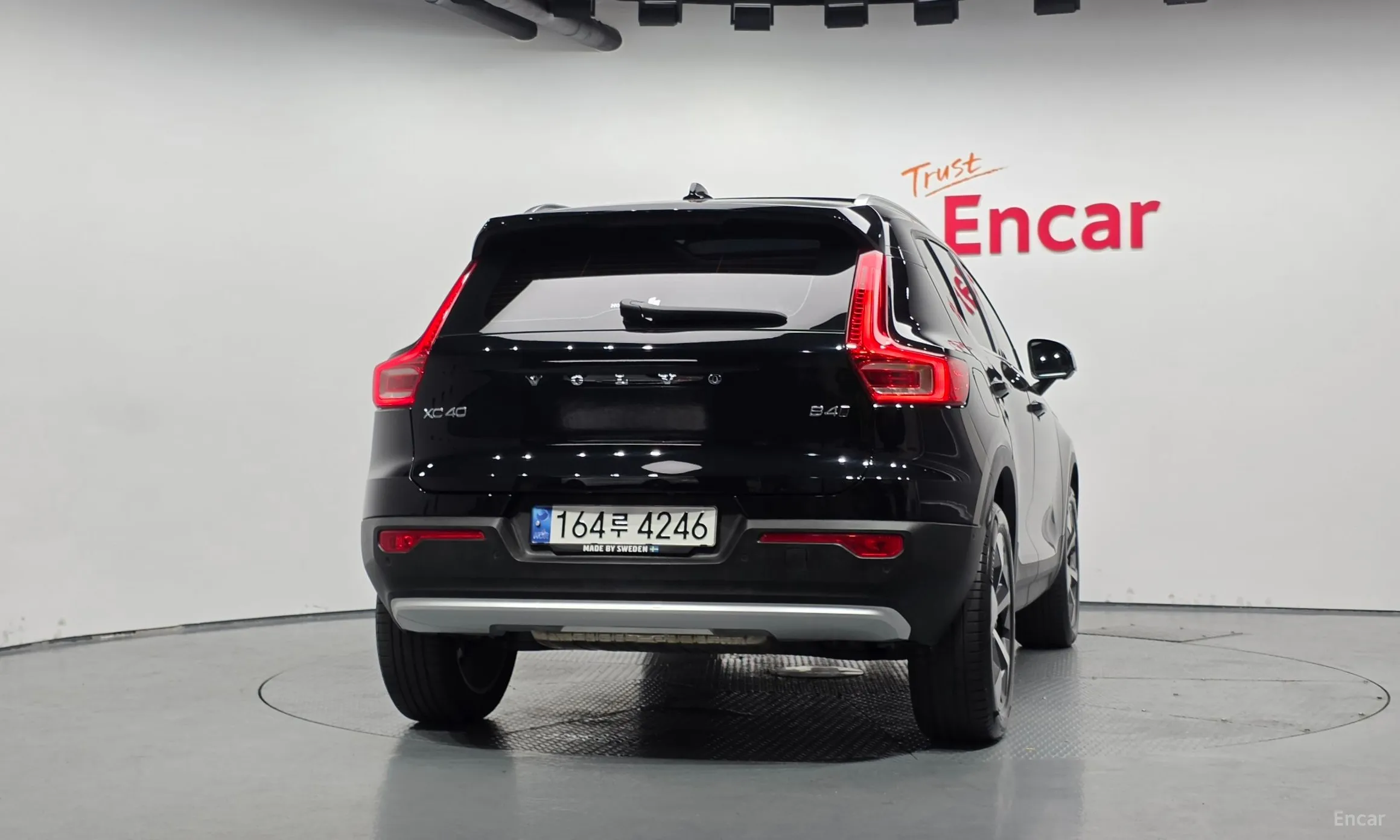 Volvo XC40 превью 4