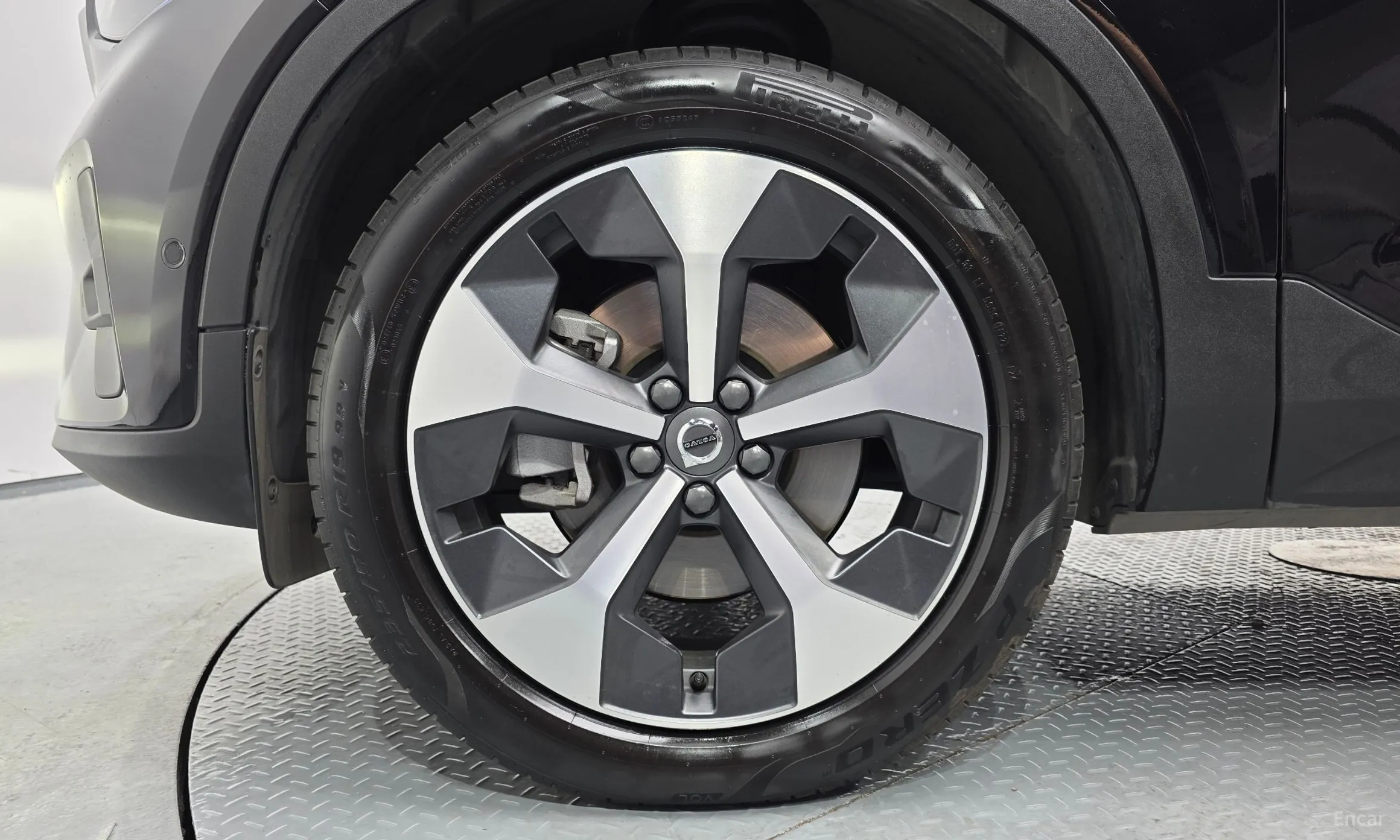Volvo XC40 превью 5