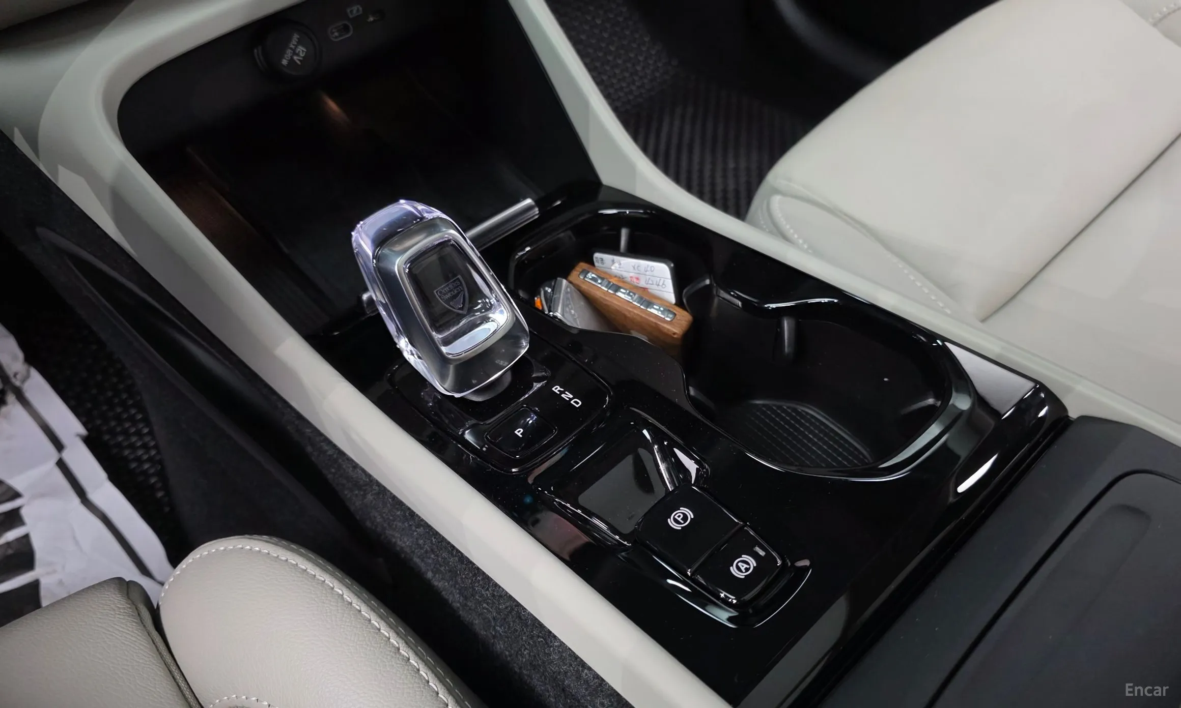 Volvo XC40 превью 9