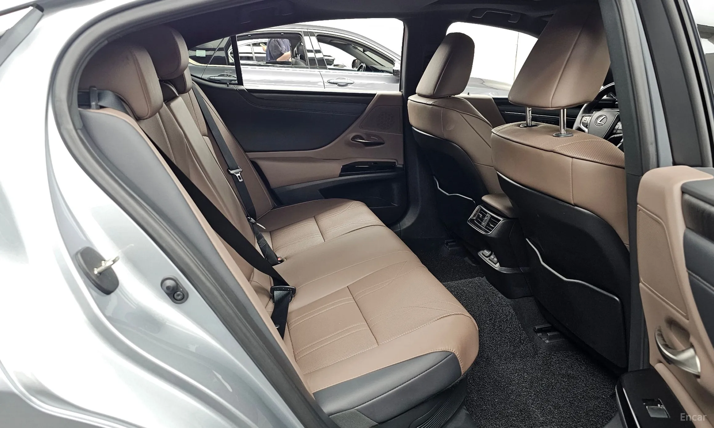 Lexus ES300h 7th Generation превью 12
