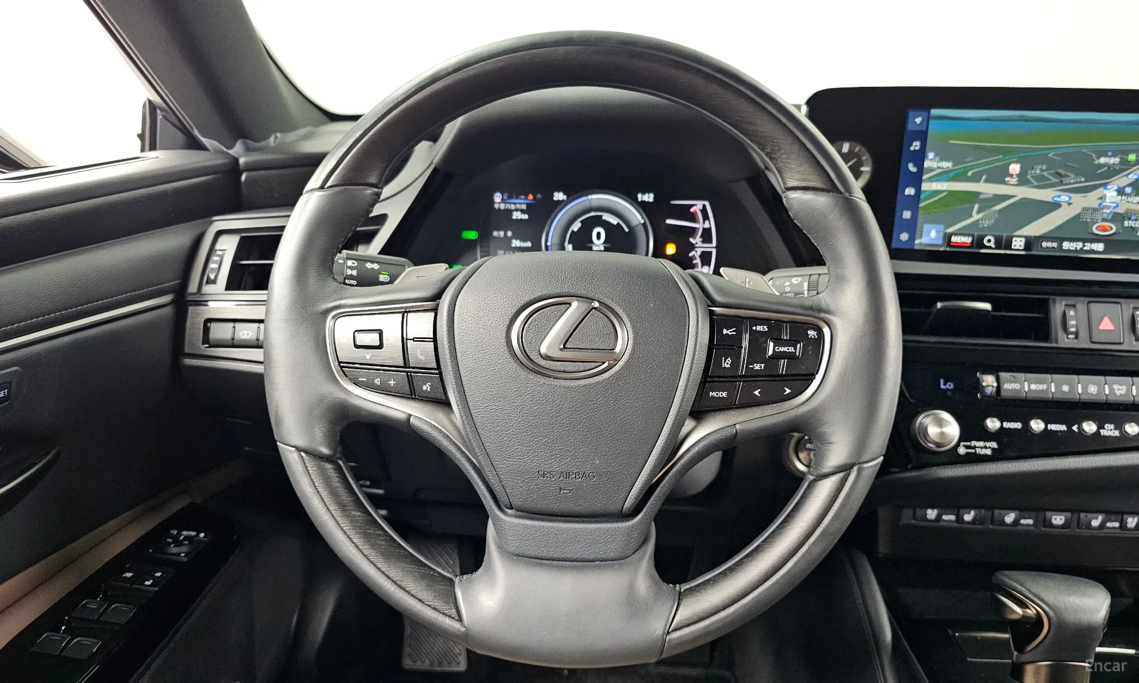 Lexus ES300h 7th Generation превью 13
