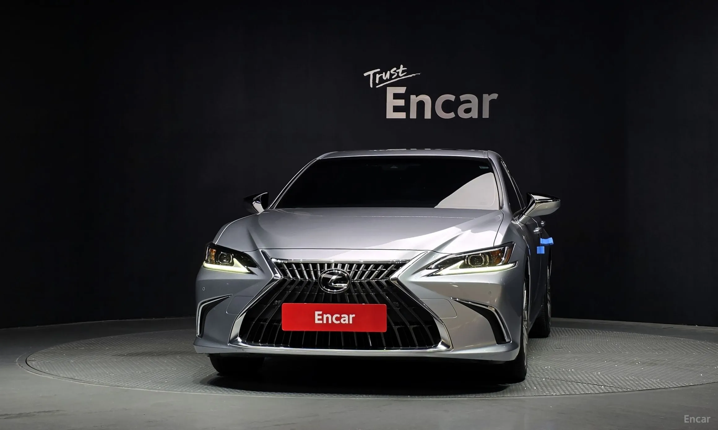 Lexus ES300h 7th Generation превью 3