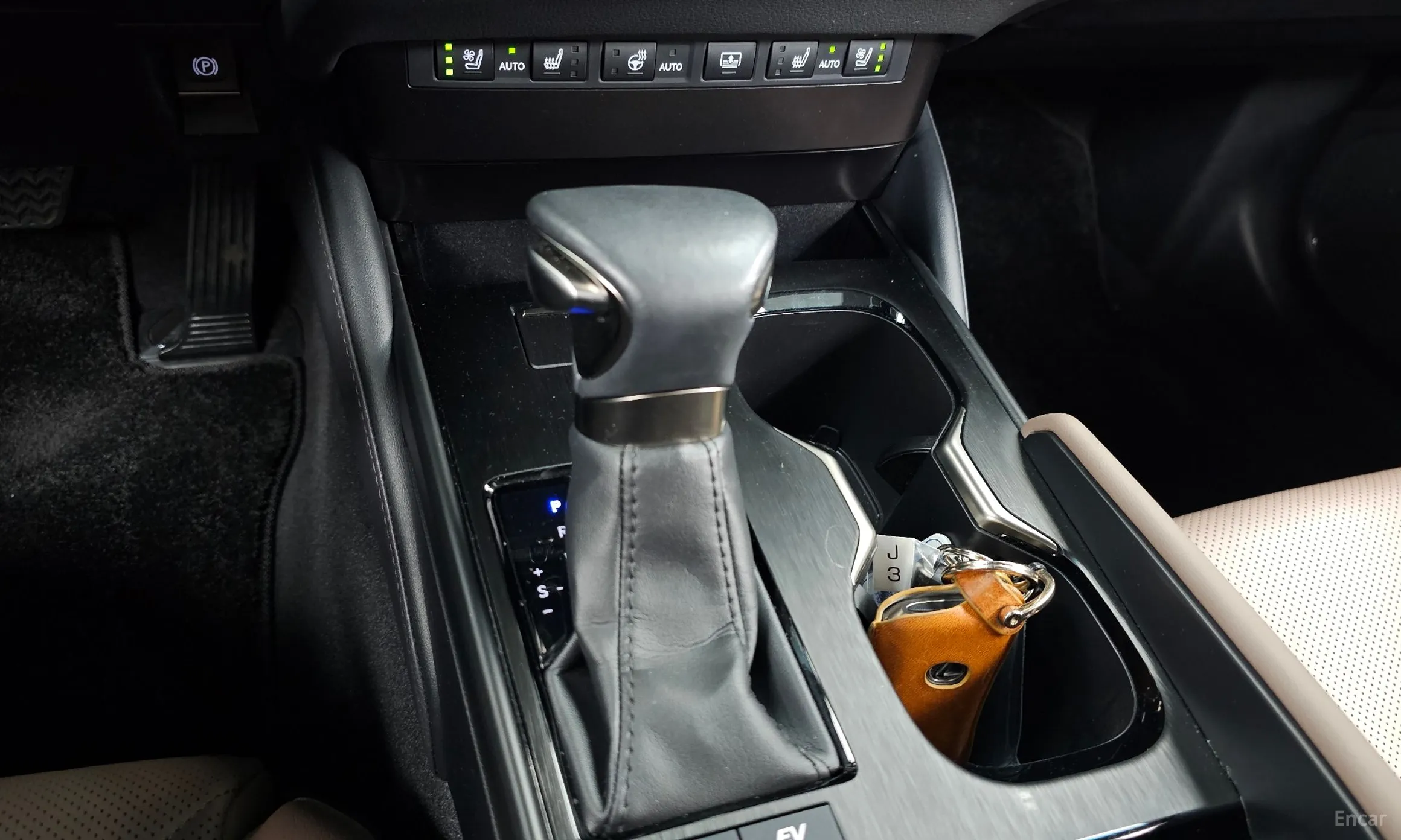 Lexus ES300h 7th Generation превью 9