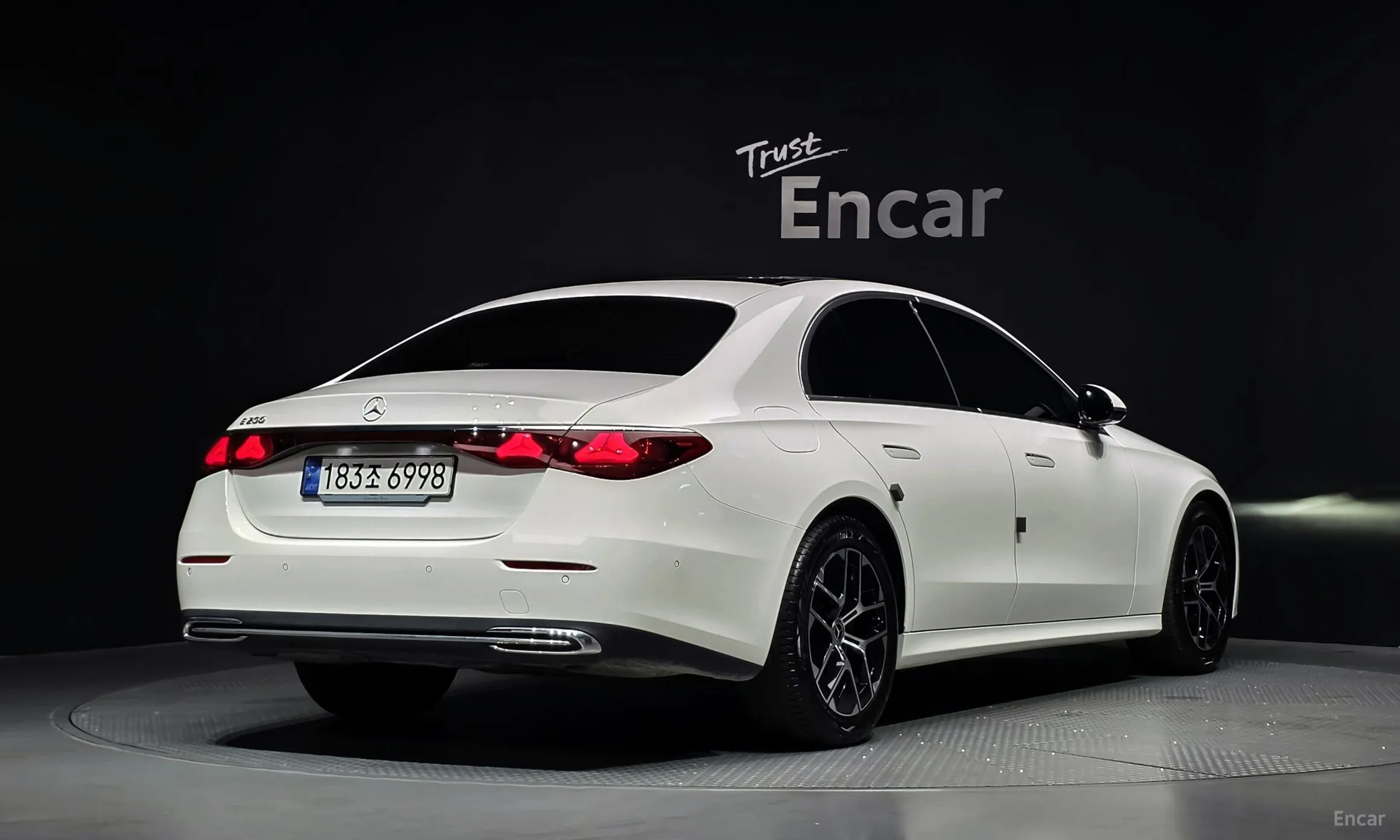 Mercedes Benz E-Class W214