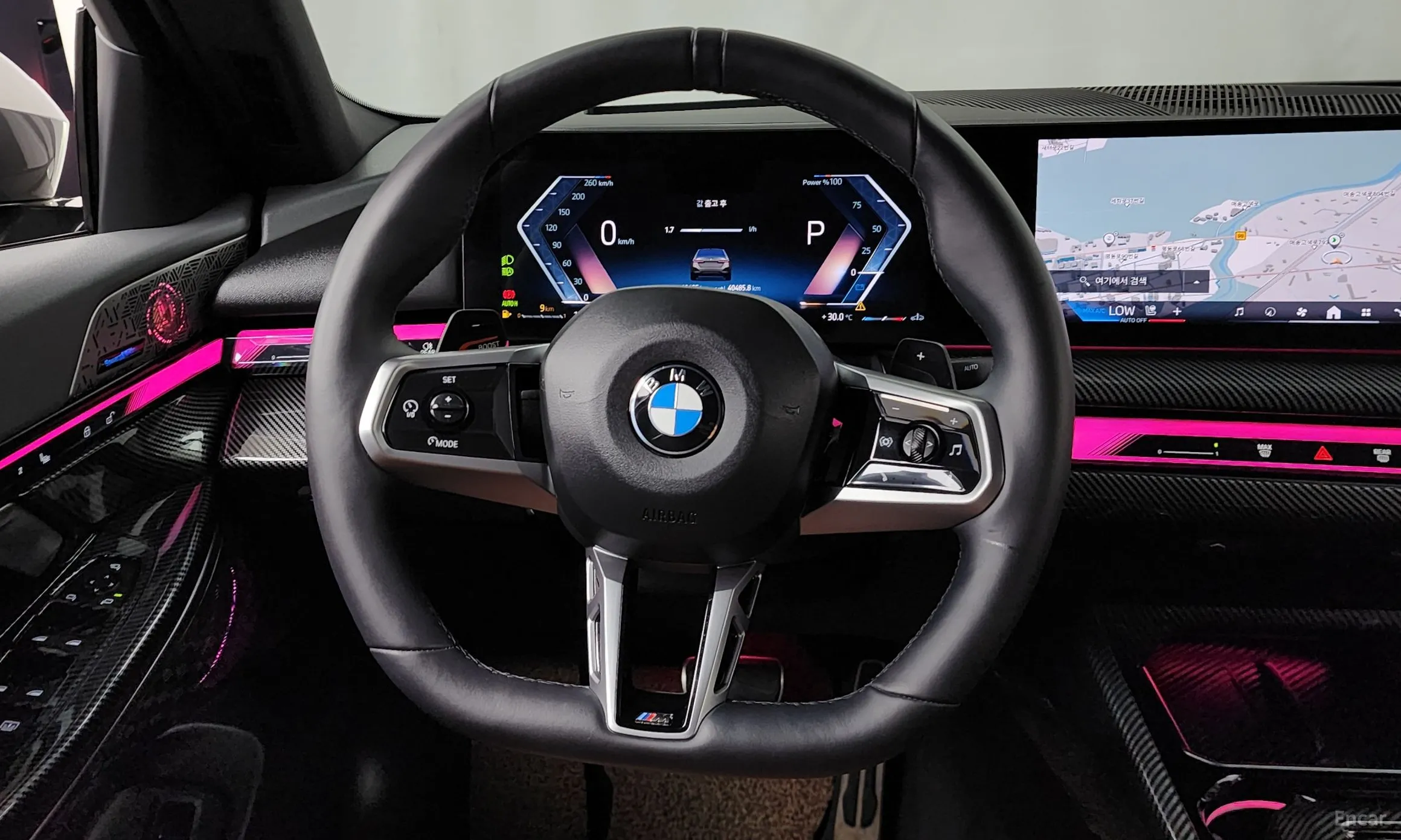 BMW 5 Series (G60) превью 13