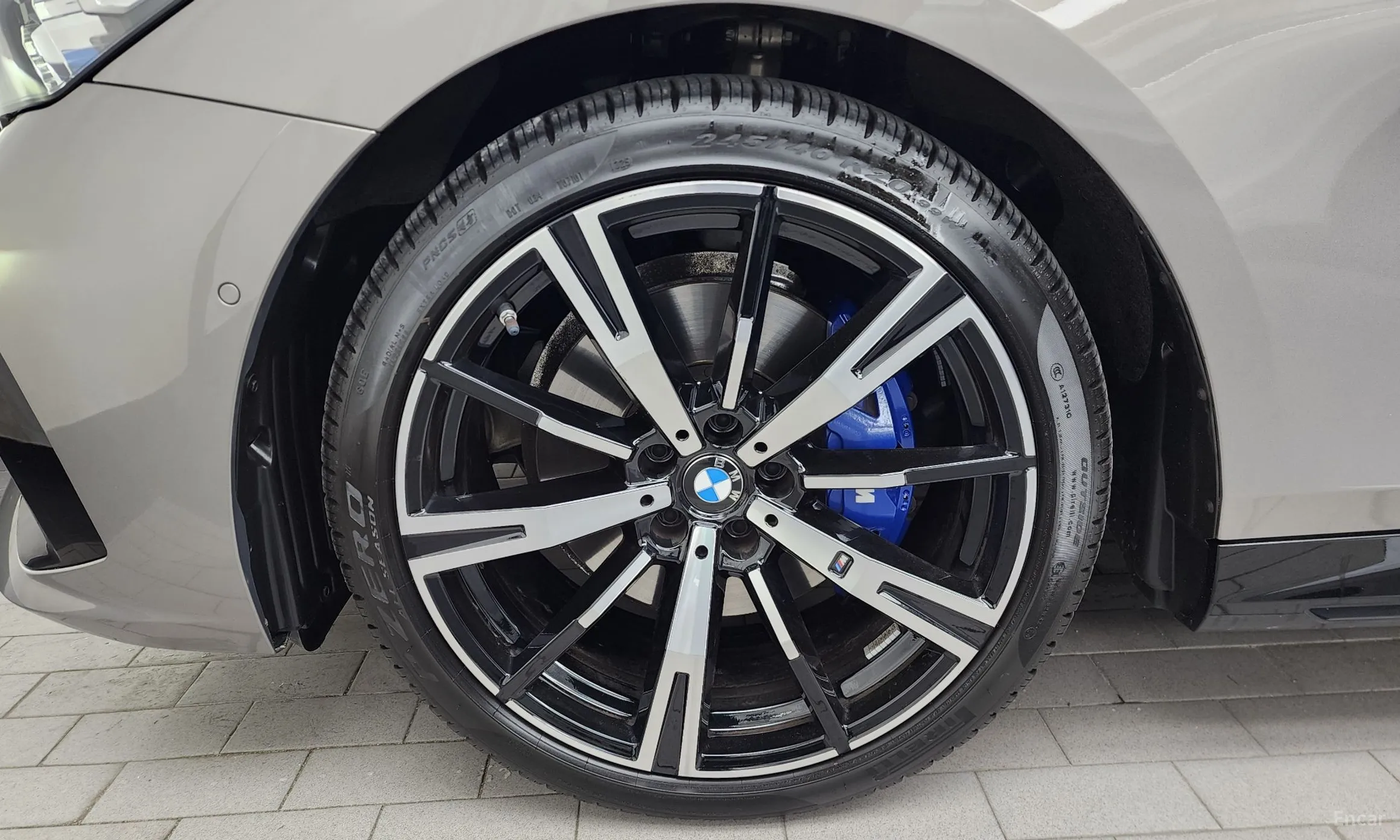 BMW 5 Series (G60) превью 5