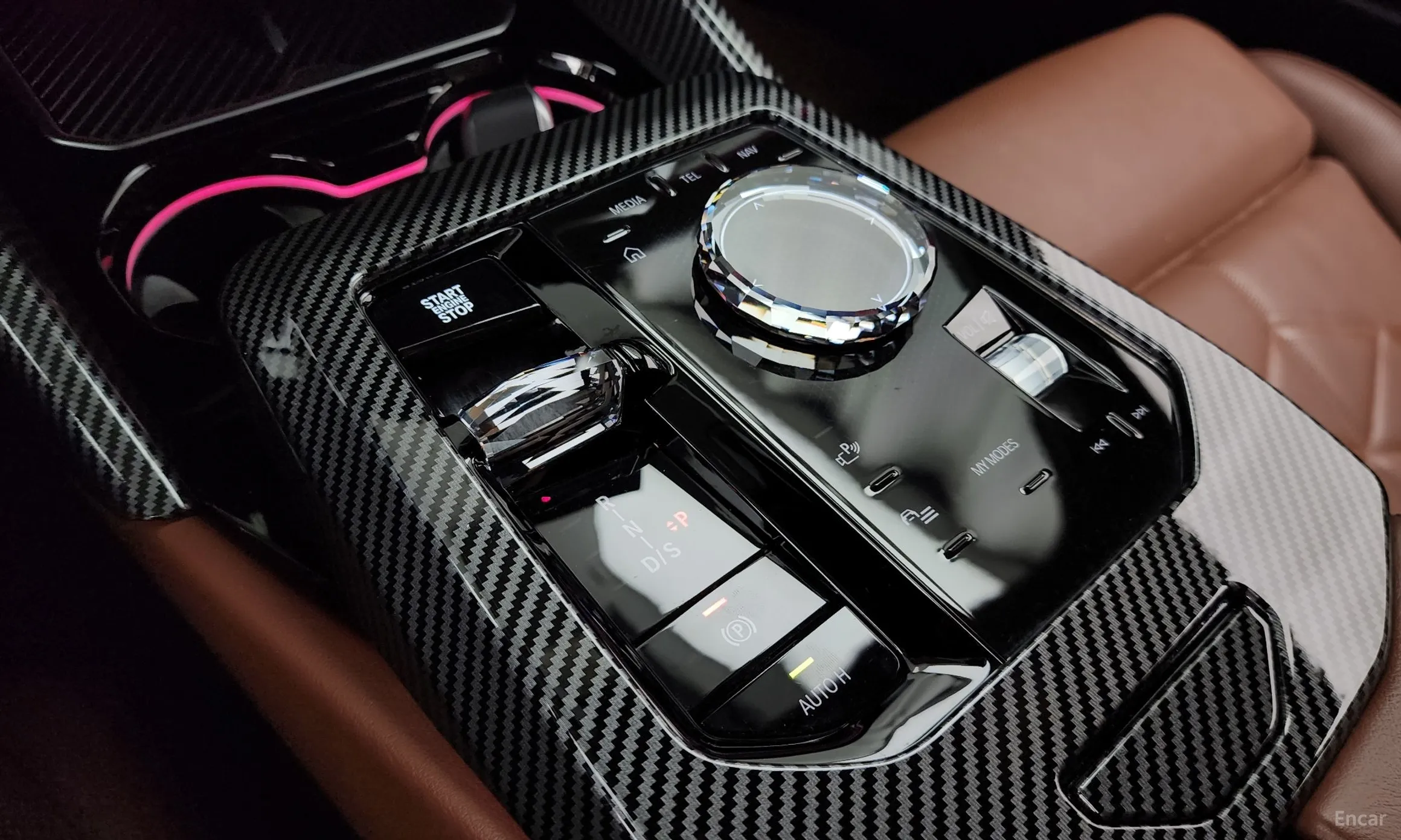 BMW 5 Series (G60) превью 9