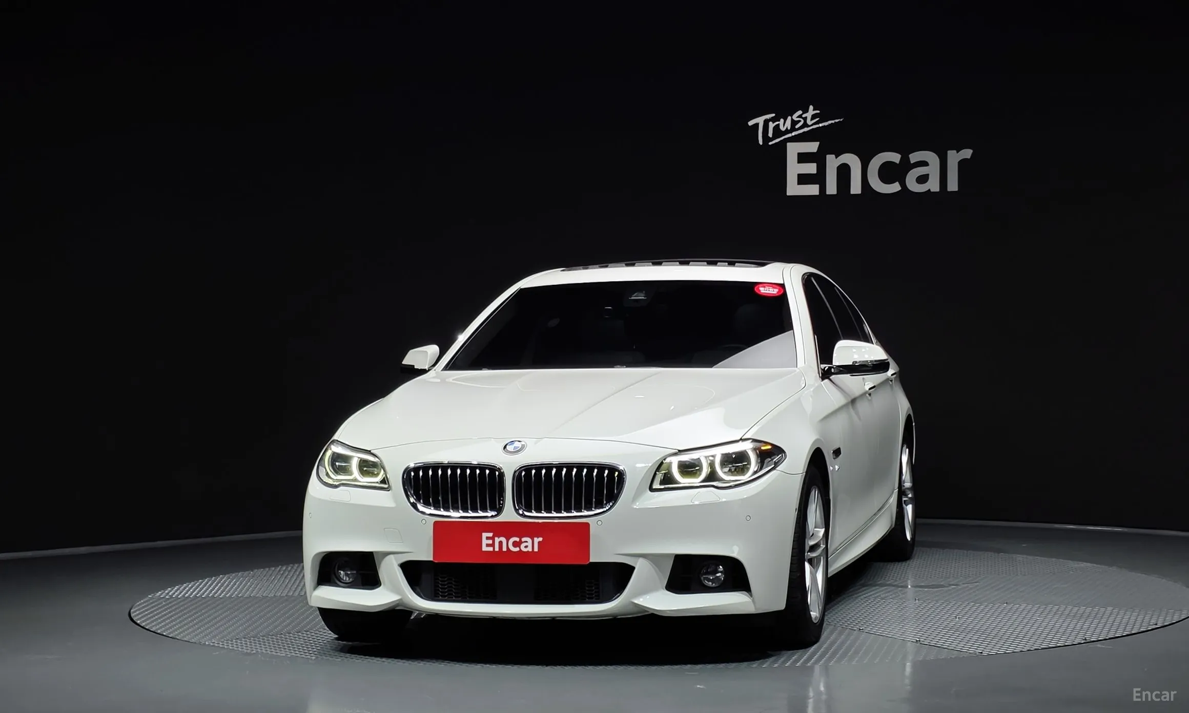 BMW 5 Series (F10) превью 3