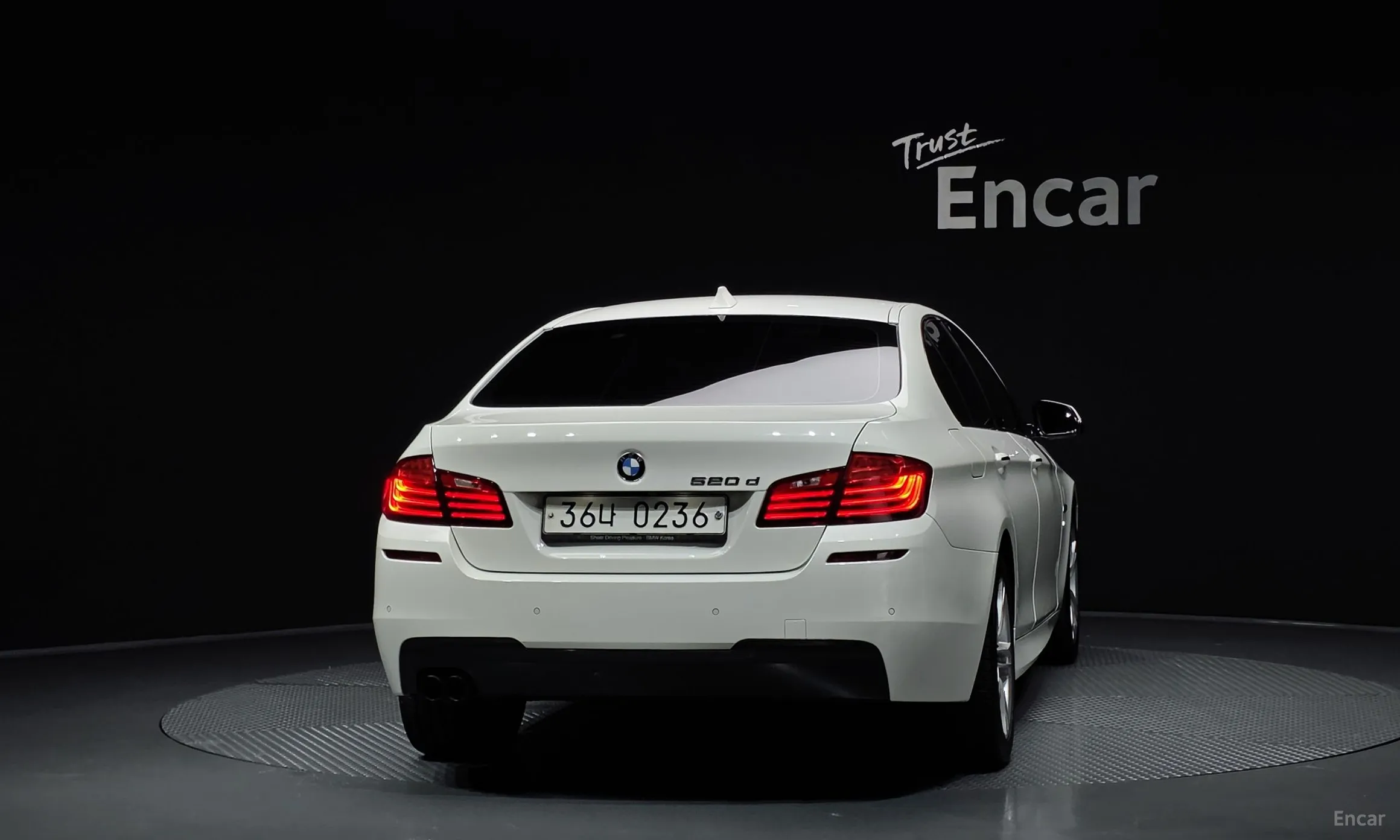 BMW 5 Series (F10) превью 4