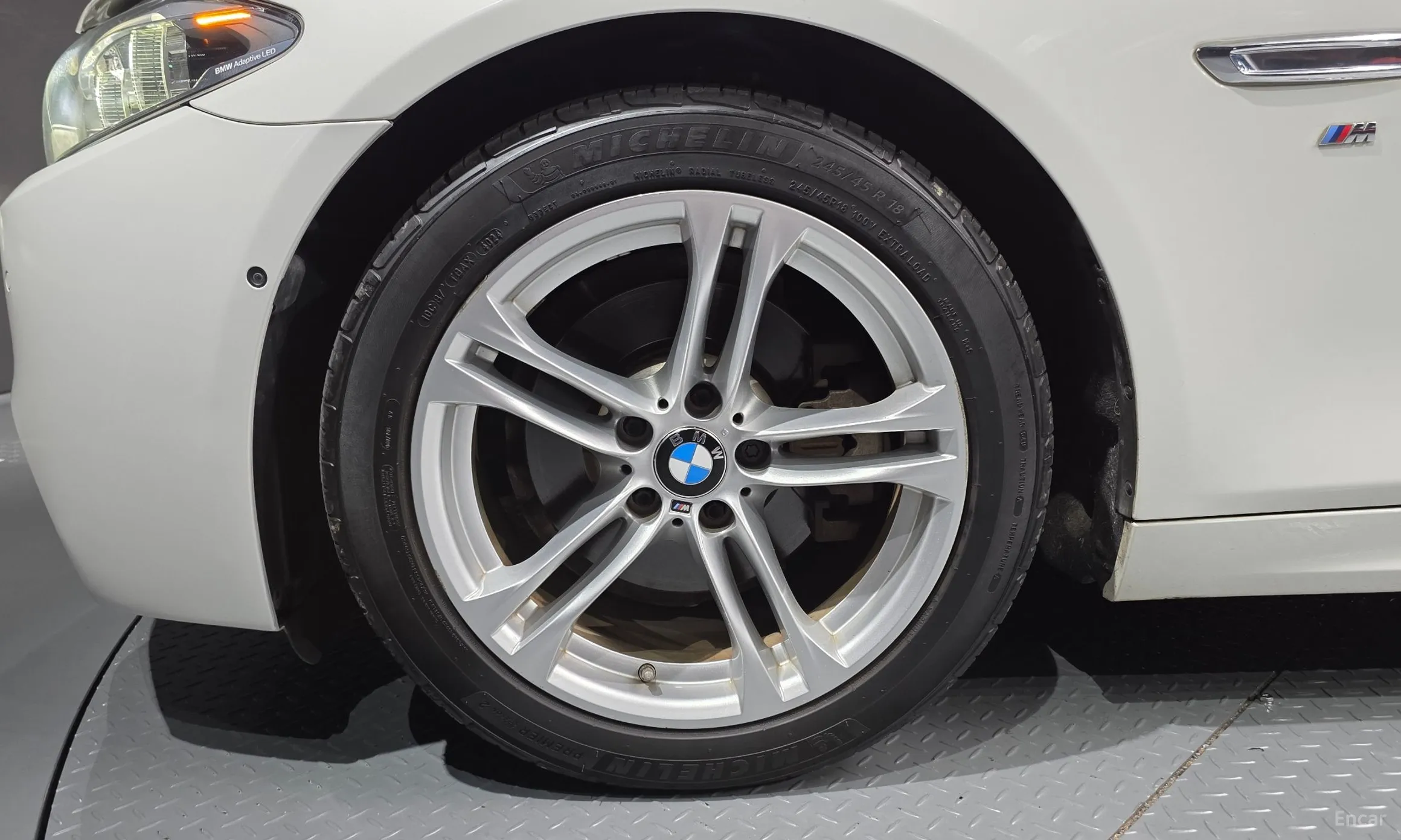 BMW 5 Series (F10) превью 5