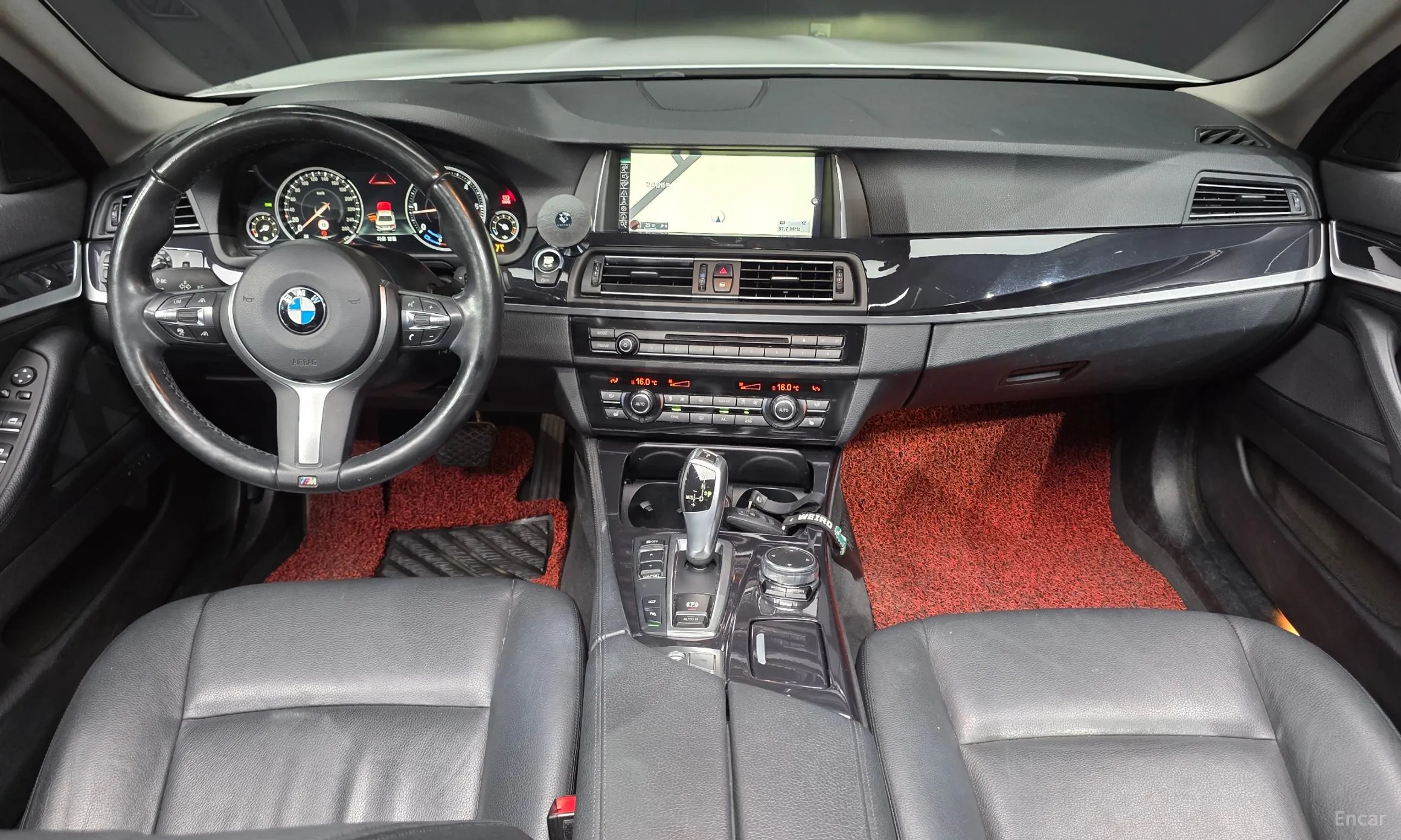 BMW 5 Series (F10) превью 7
