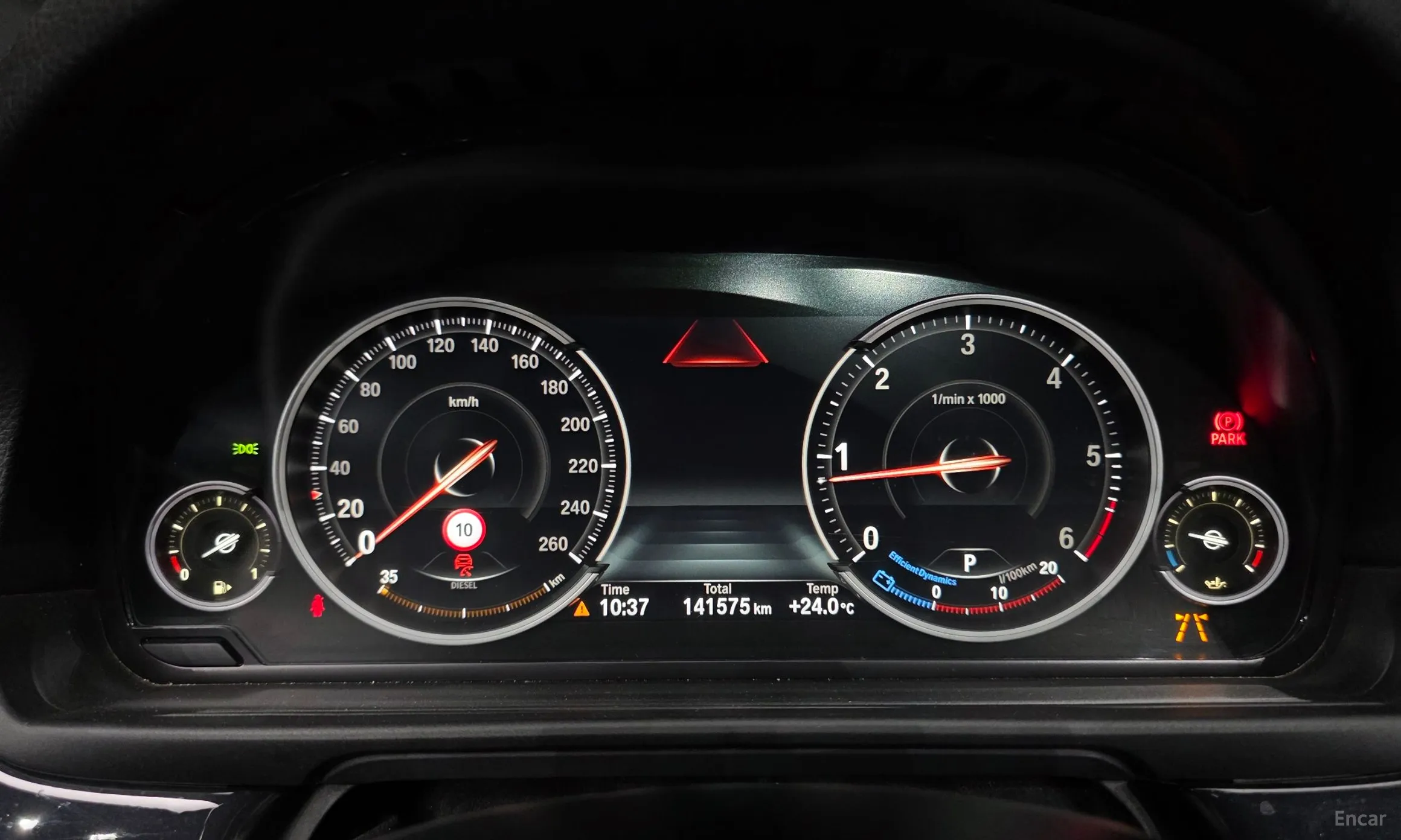 BMW 5 Series (F10) превью 8