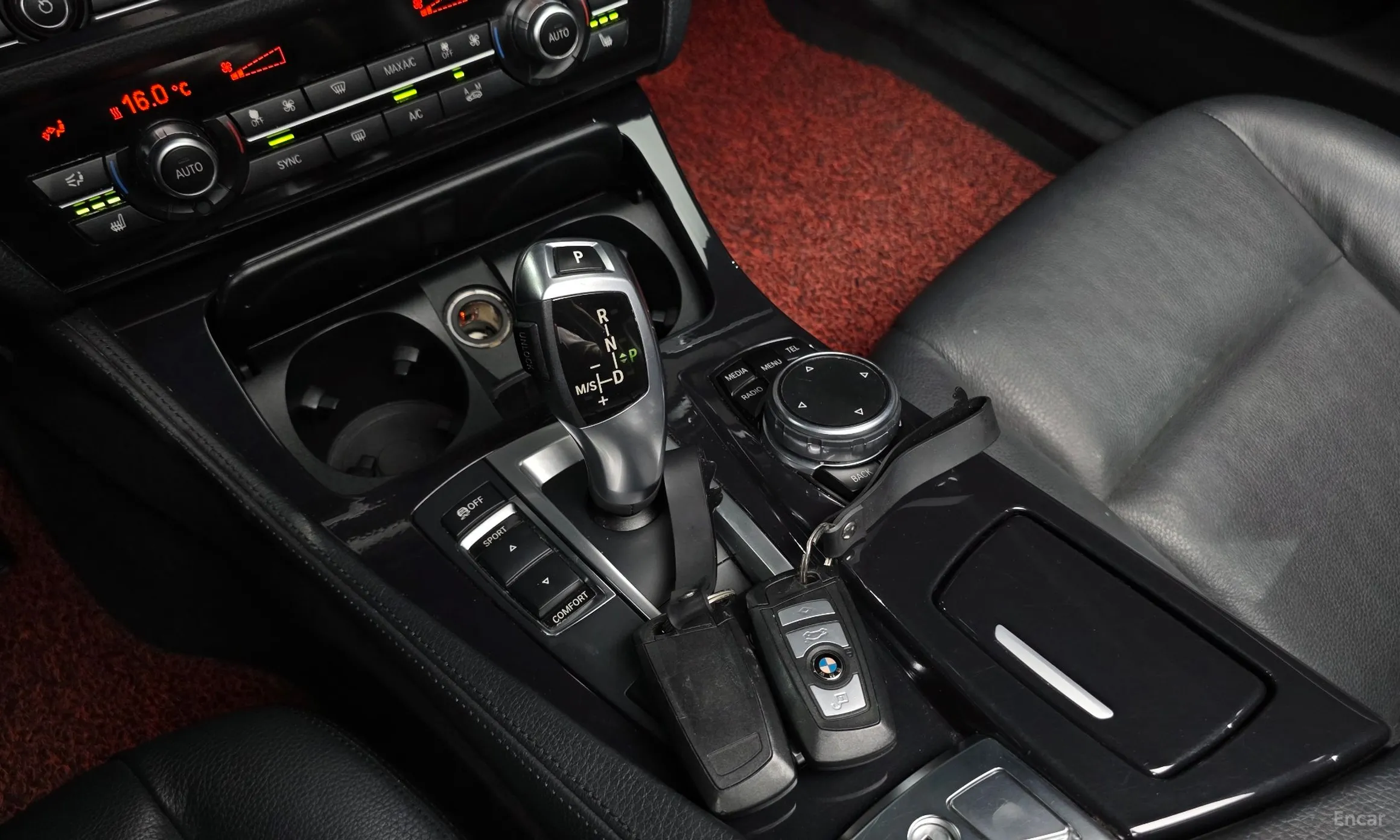 BMW 5 Series (F10) превью 9