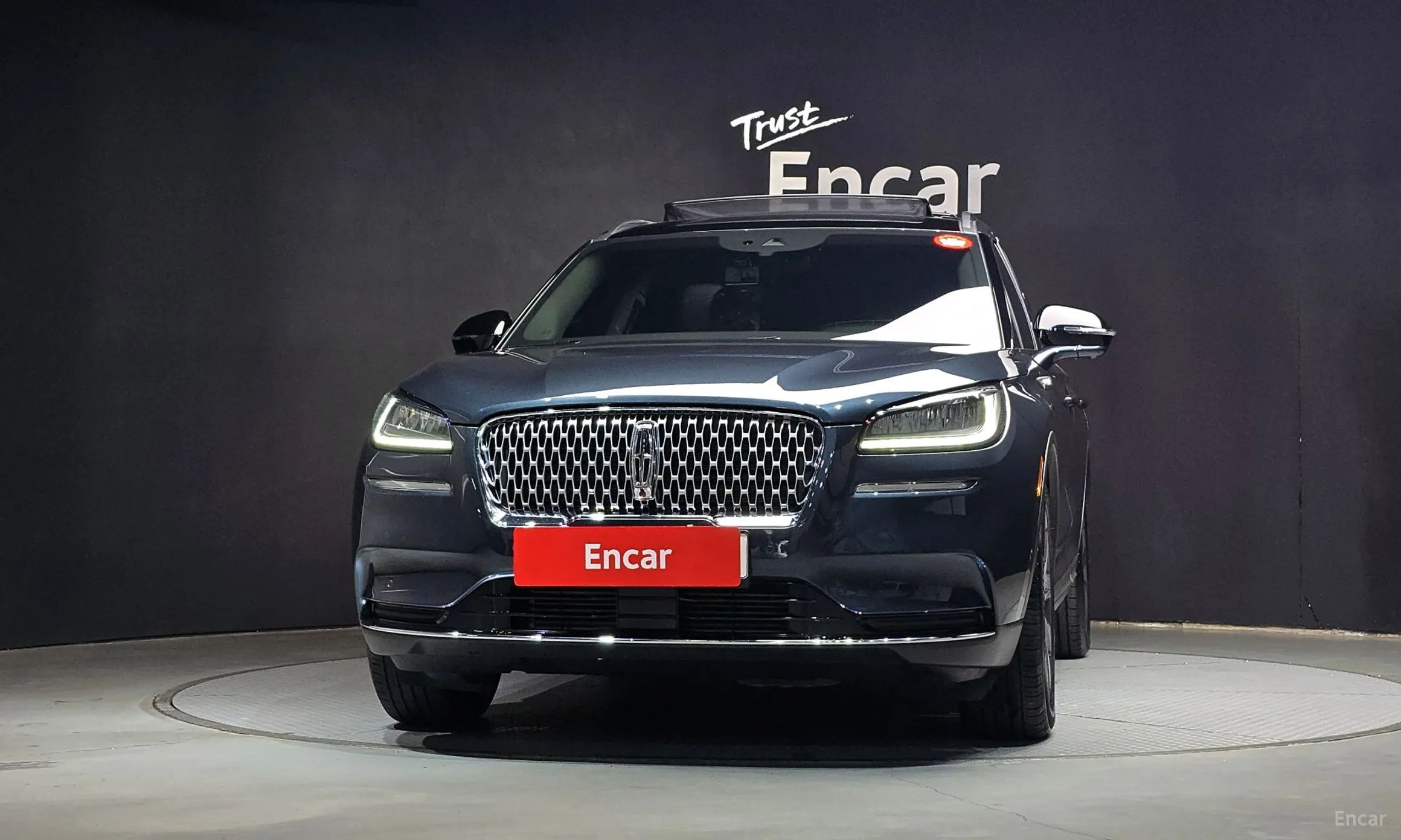 Lincoln Corsair превью 3