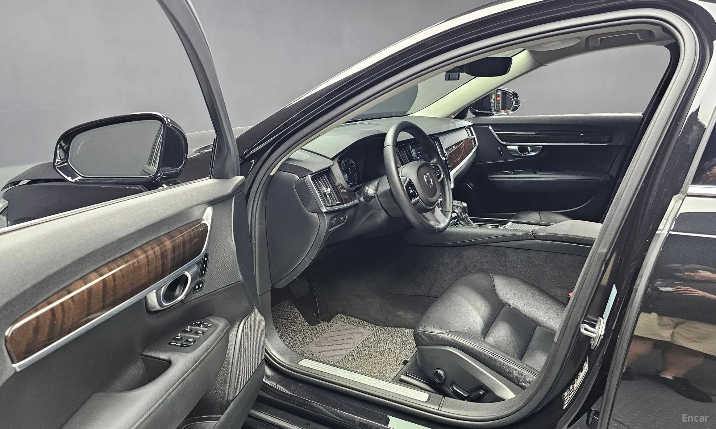 Volvo S90 превью 10