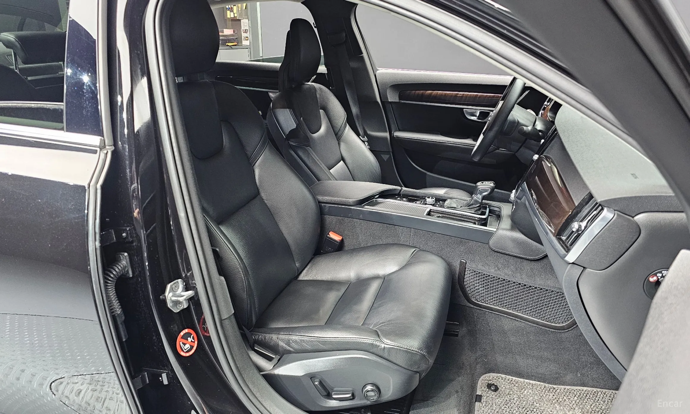 Volvo S90 превью 11