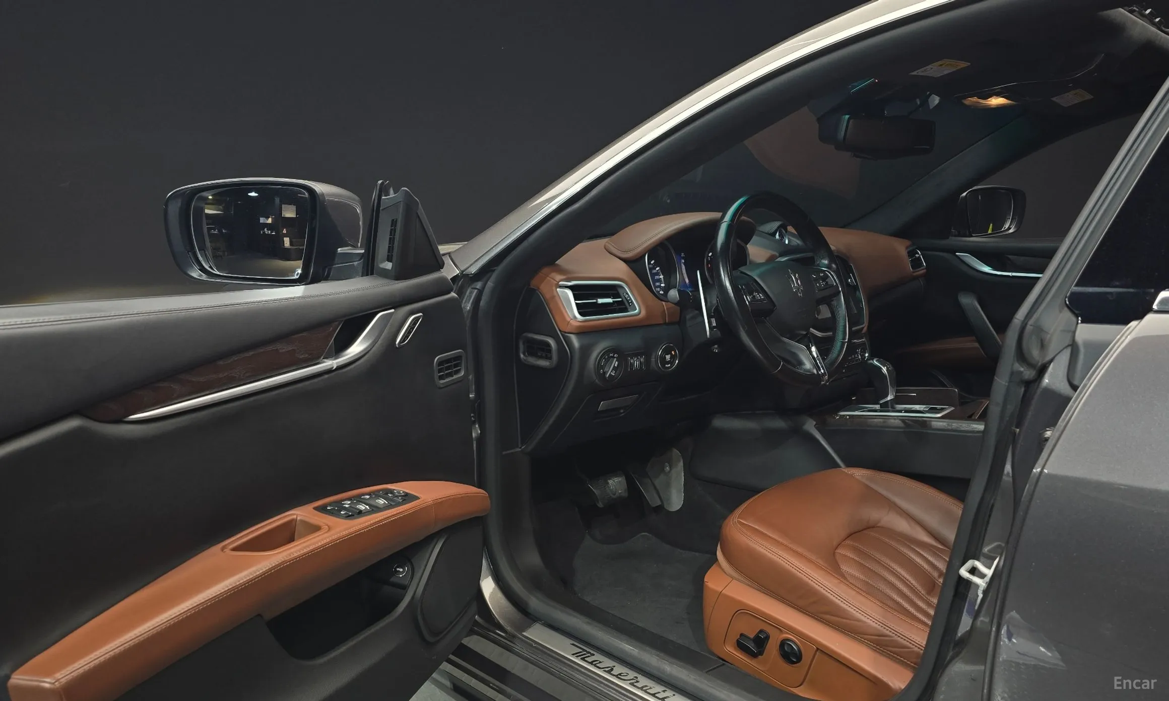 Maserati Ghibli превью 10