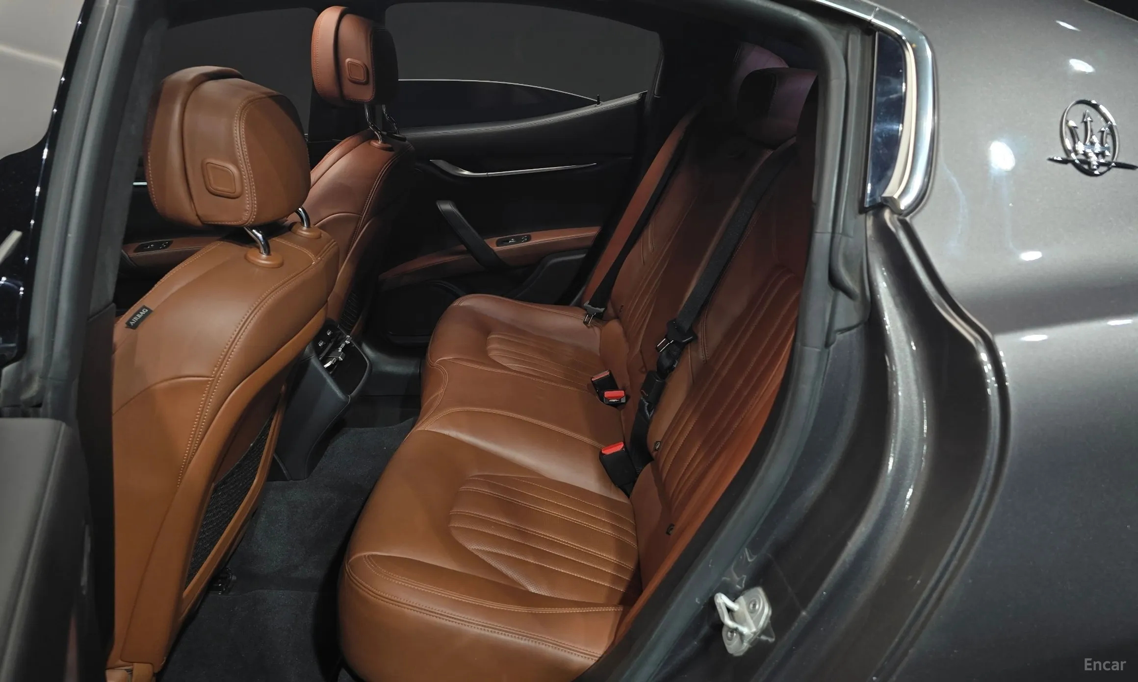 Maserati Ghibli превью 11