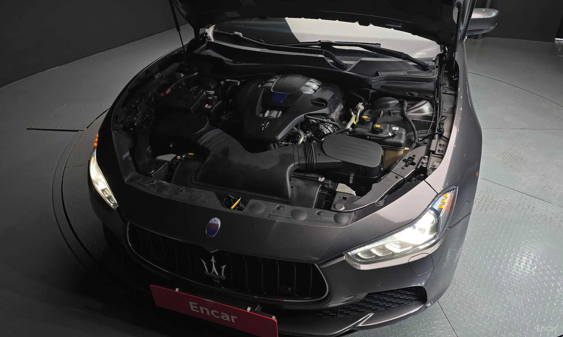 Maserati Ghibli превью 6