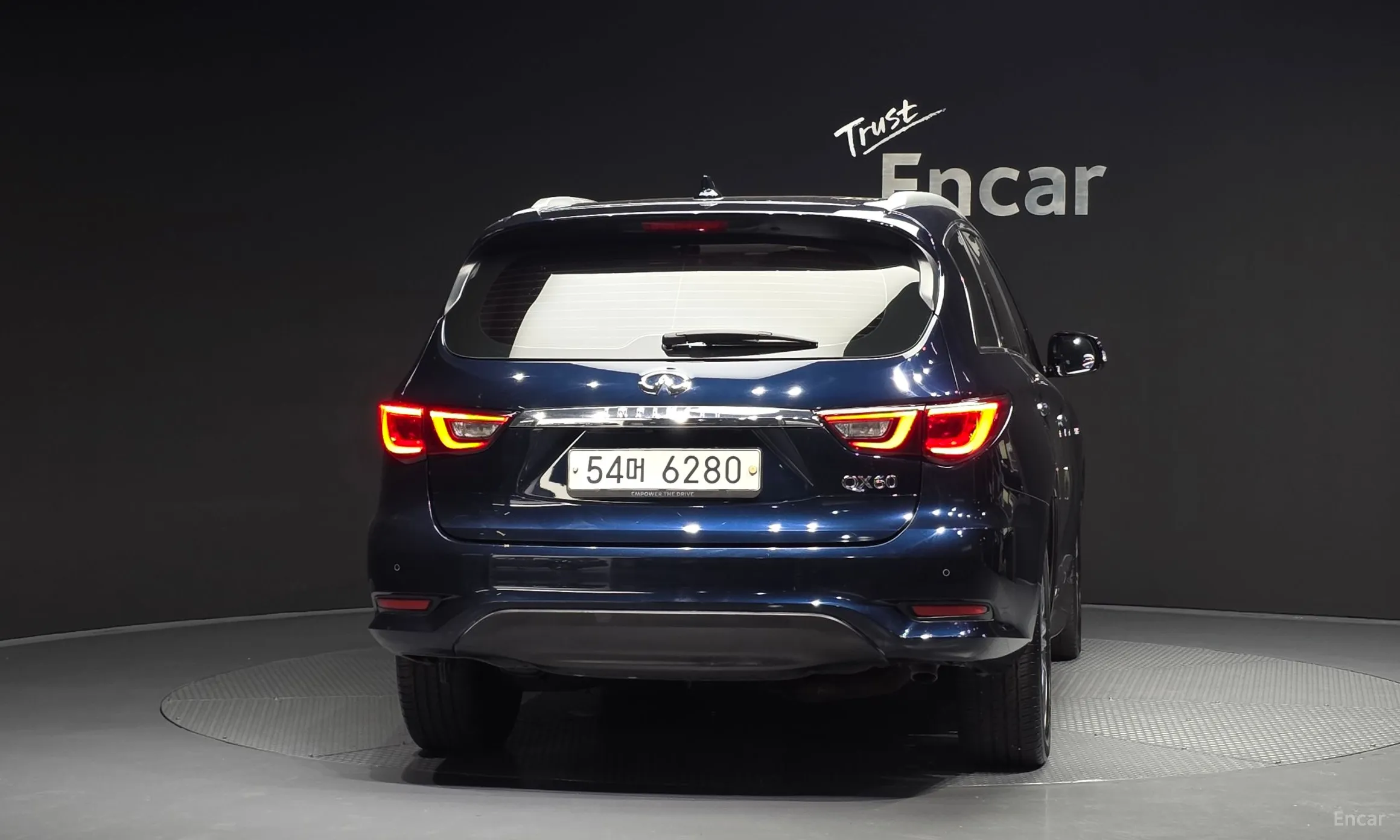 Infiniti QX60 превью 4