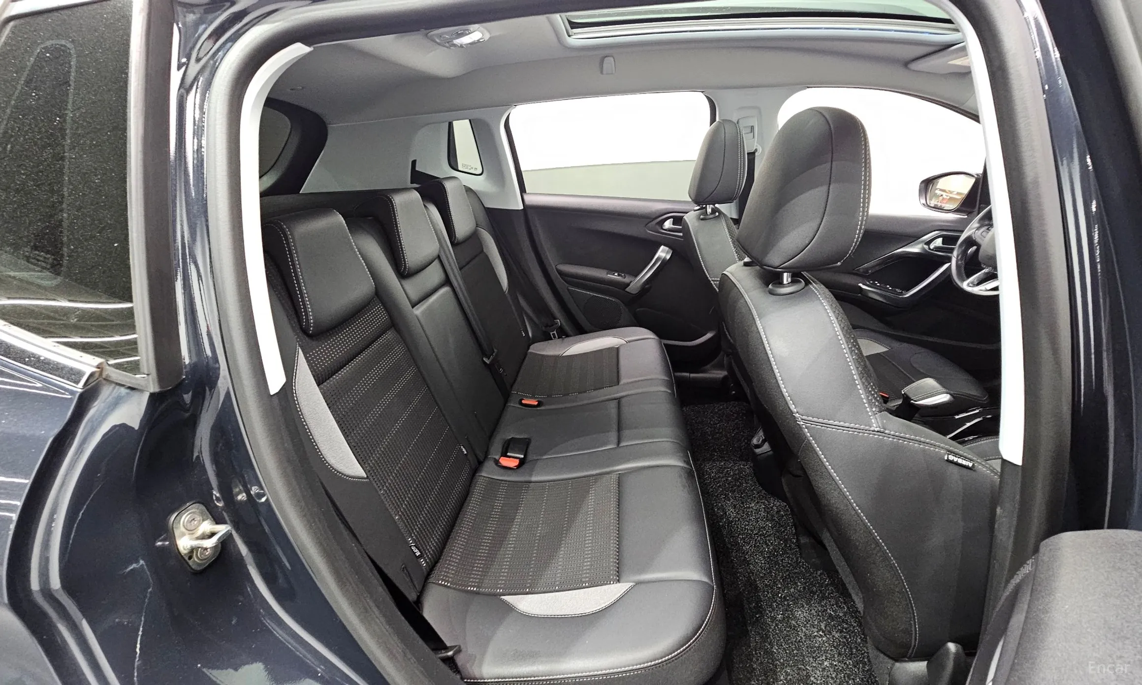 Peugeot 2008. превью 11