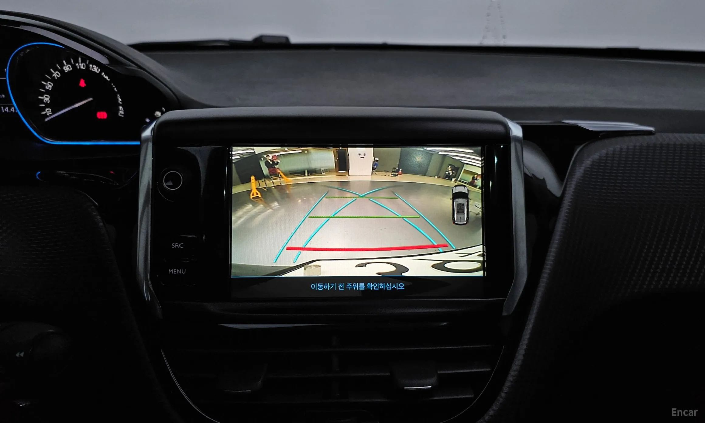 Peugeot 2008. превью 13