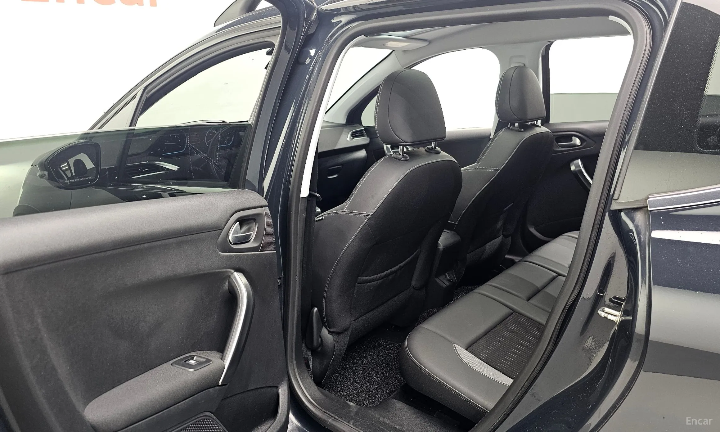 Peugeot 2008. превью 18