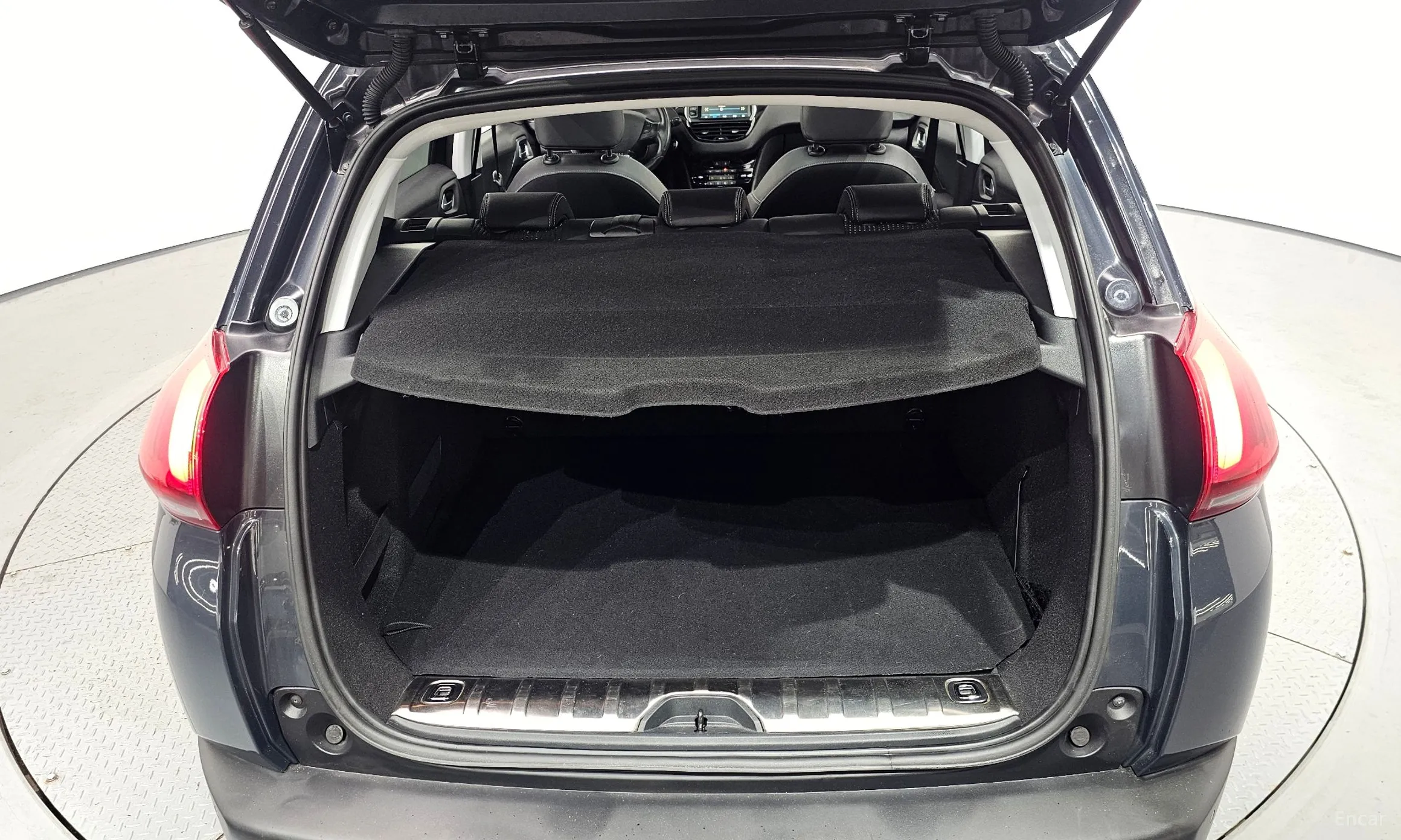 Peugeot 2008. превью 20
