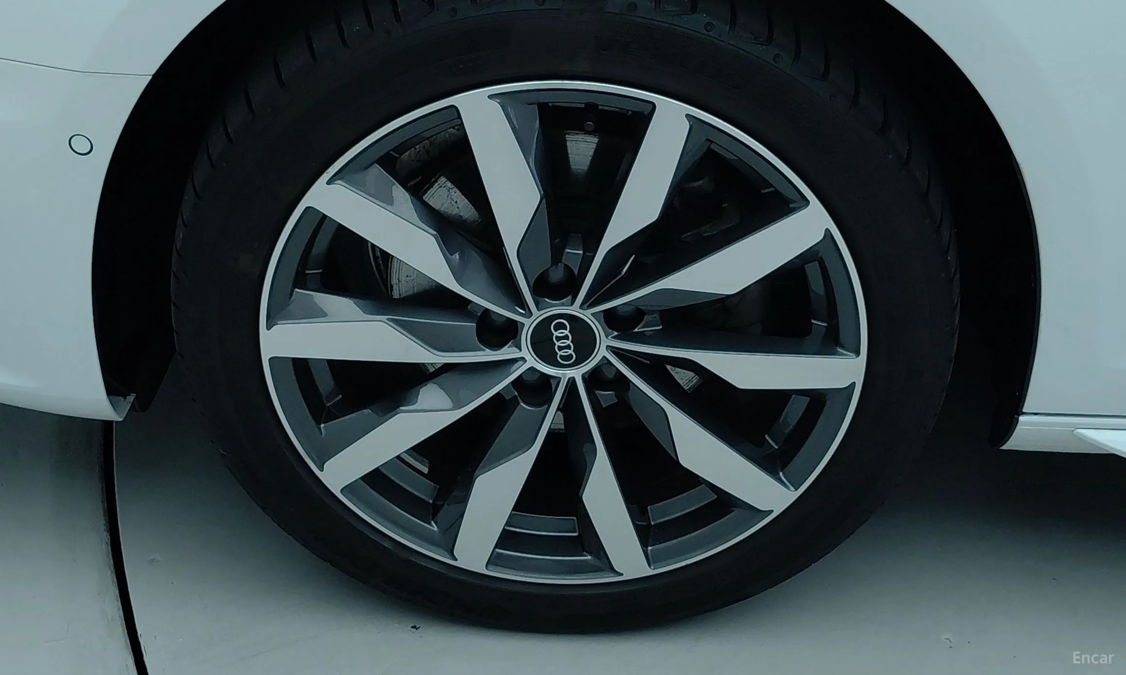 Audi A4 (B9) превью 5