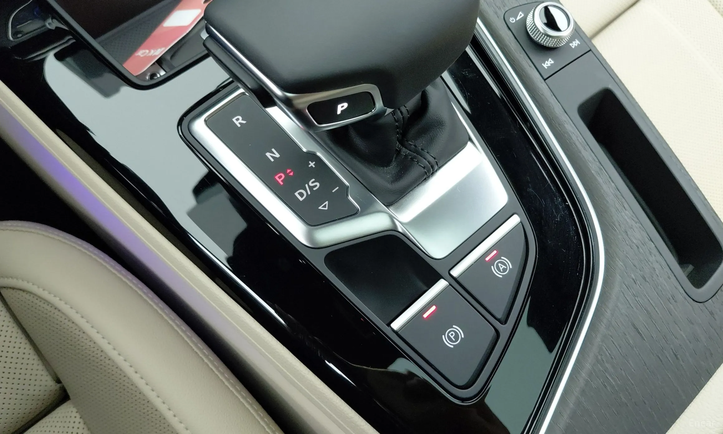 Audi A4 (B9) превью 9