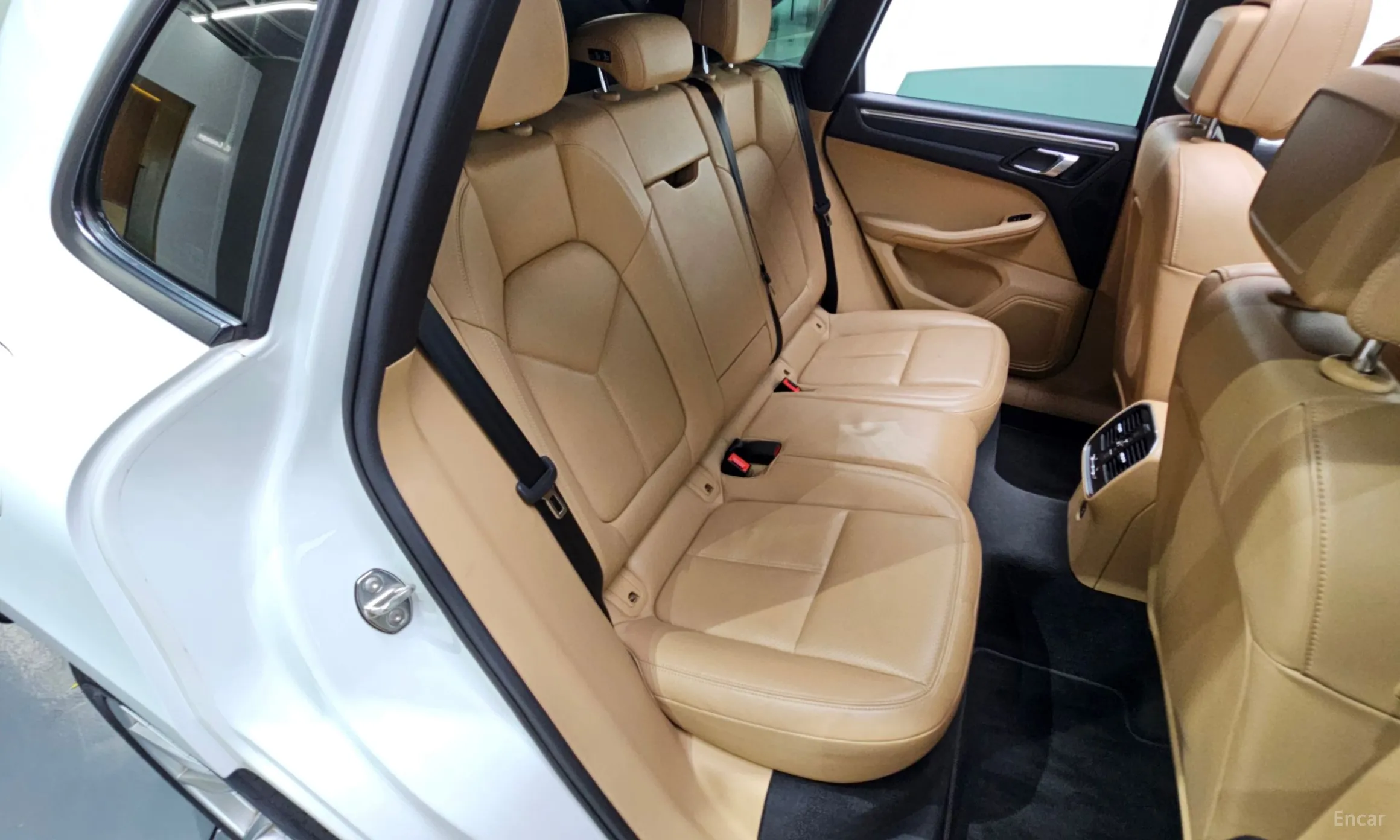 Porsche Macan превью 11