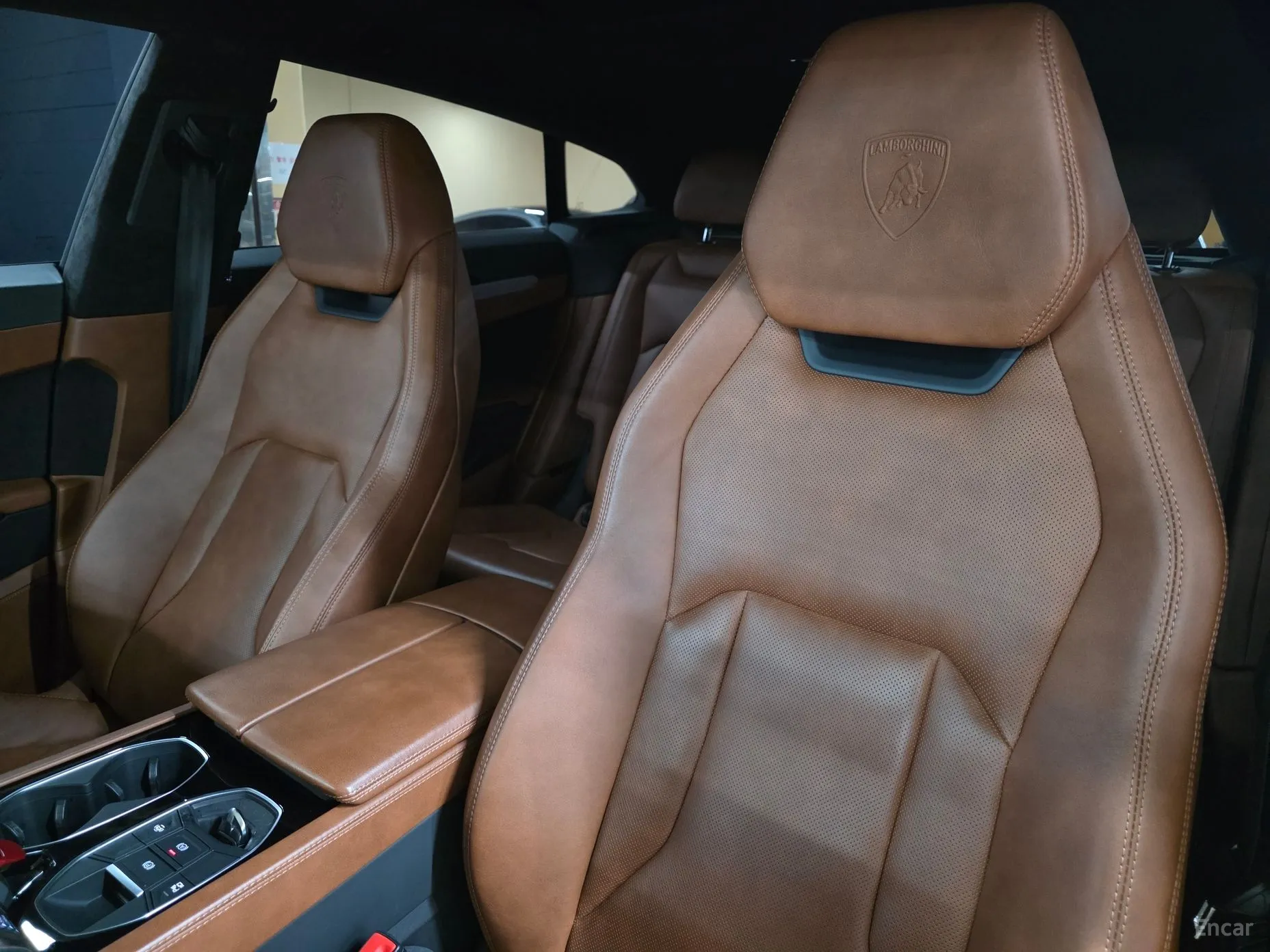 Lamborghini Urus превью 10