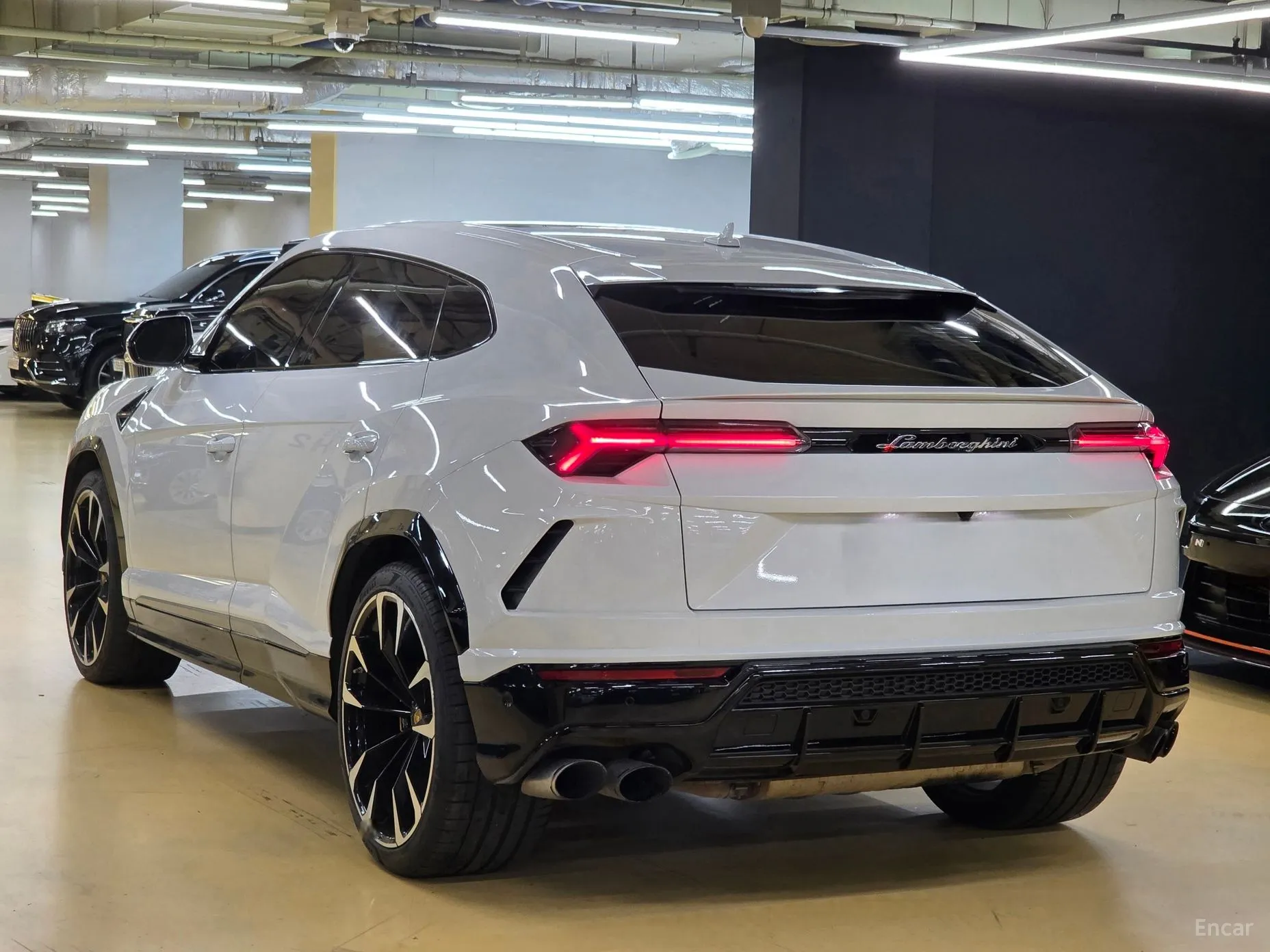 Lamborghini Urus превью 2