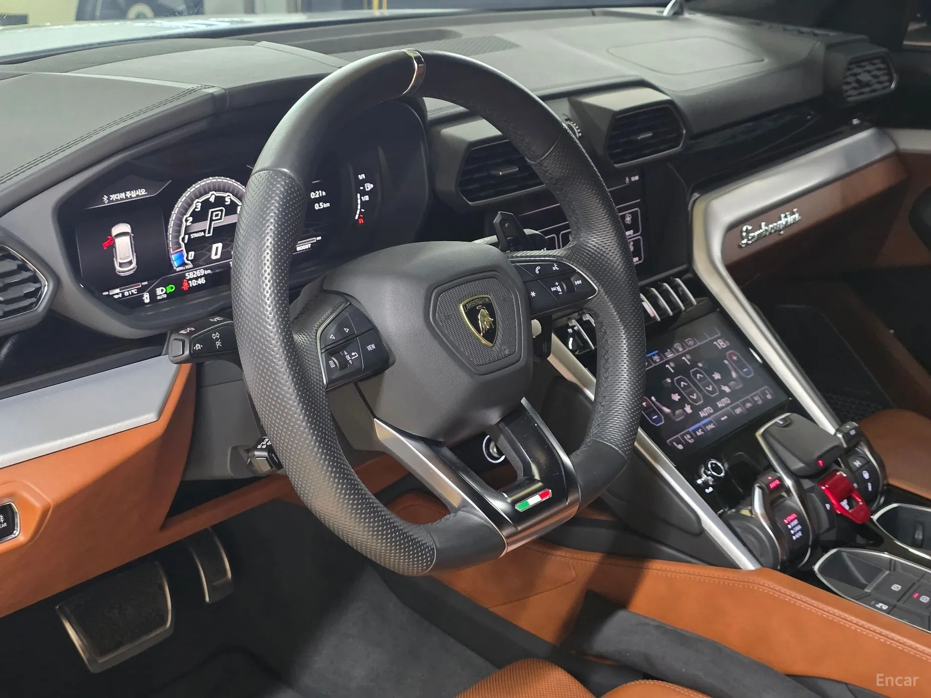Lamborghini Urus превью 7