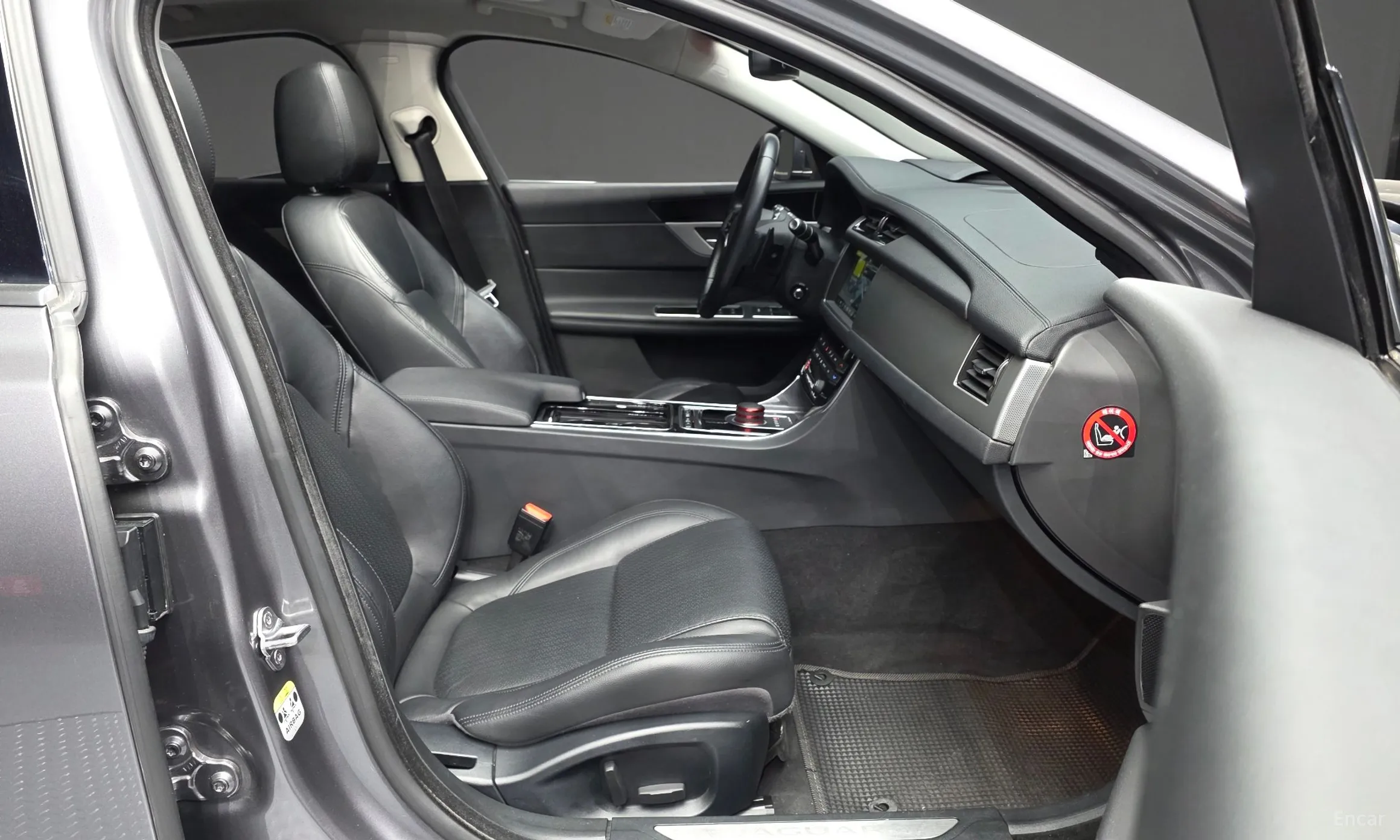 Jaguar XF (x260) превью 11
